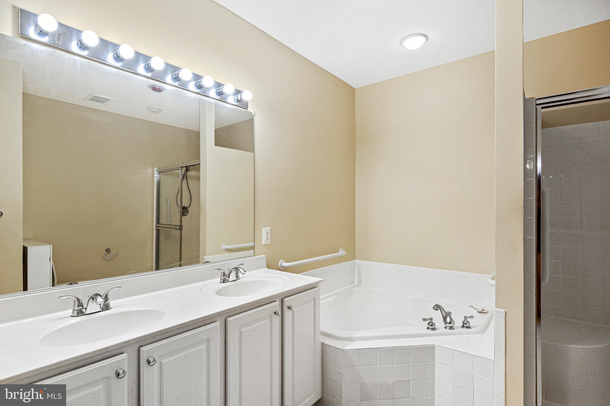 WYNDHAM COMMON - Residential