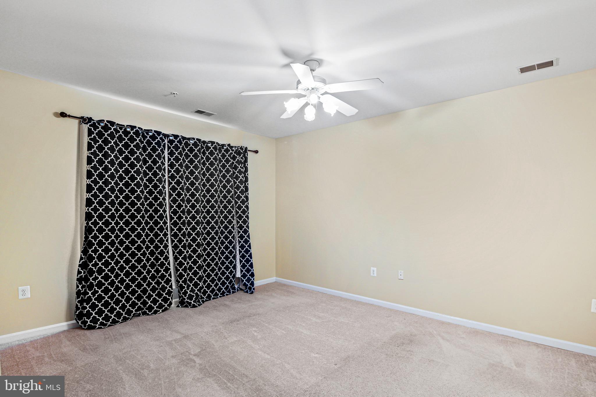 WYNDHAM COMMON - Residential