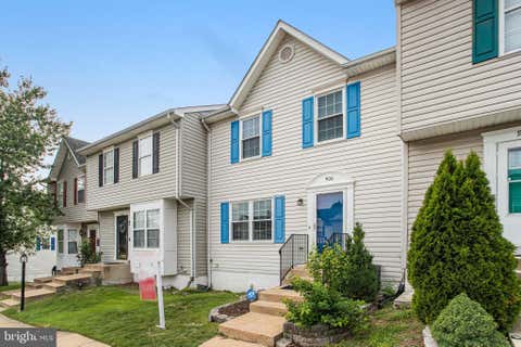 Townhouse For Sale - 906 Kings Crest Drive<br/> STAFFORD, VA 22554