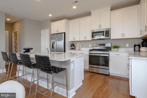 Condo For Sale - 145 John Vanzandt Drive<br/> TITUSVILLE, NJ 08560