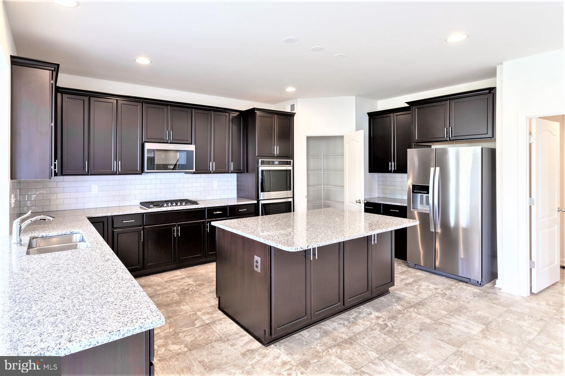 ARCHERS ROCK - Residential