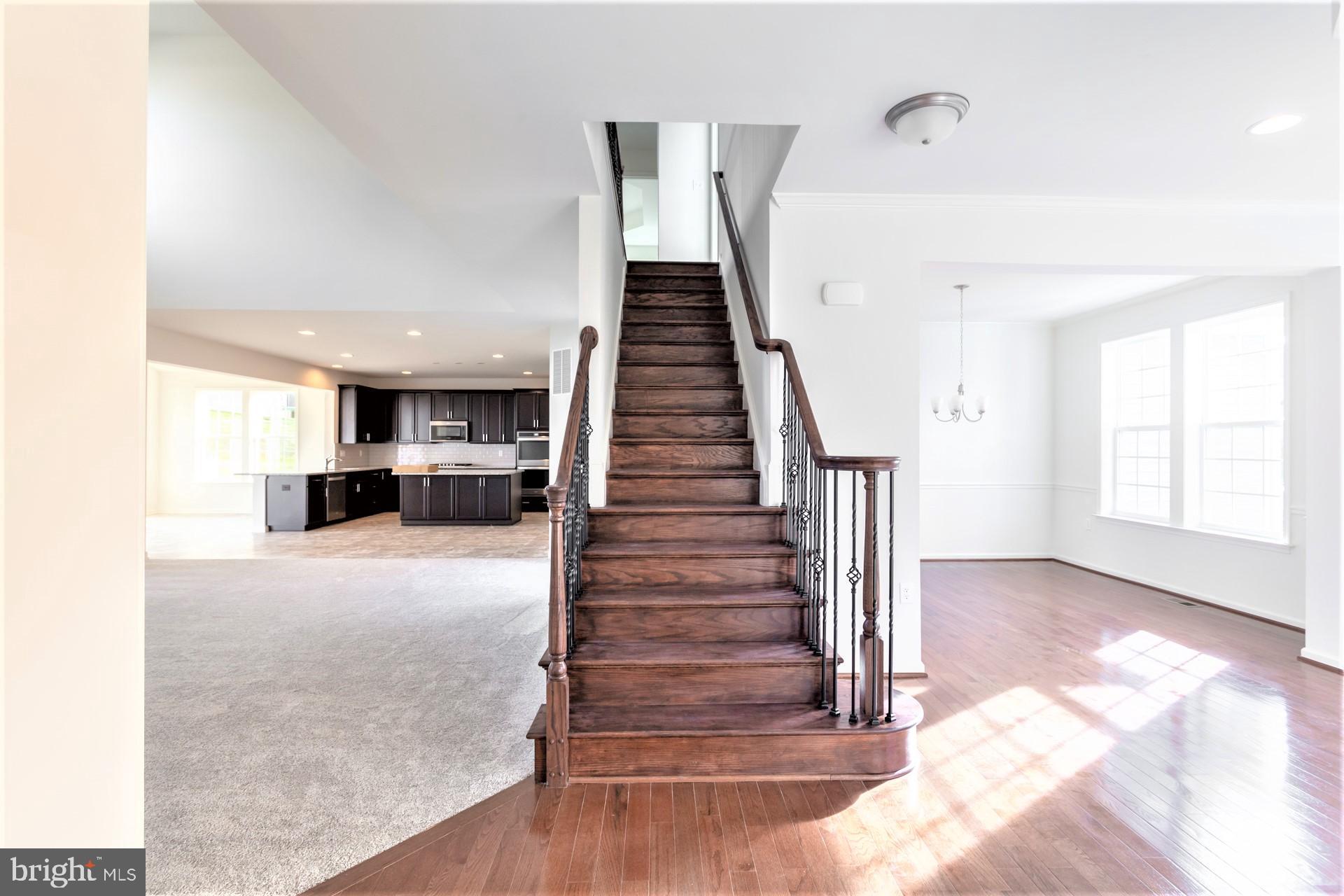 ARCHERS ROCK - Residential