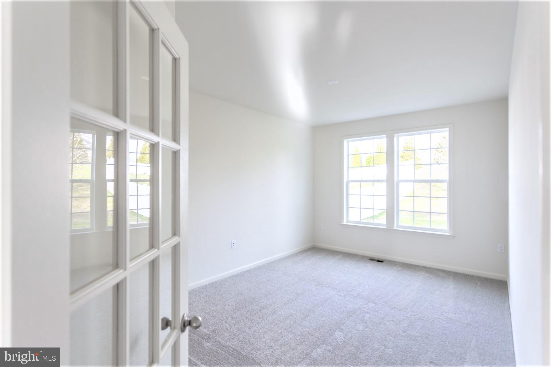 ARCHERS ROCK - Residential