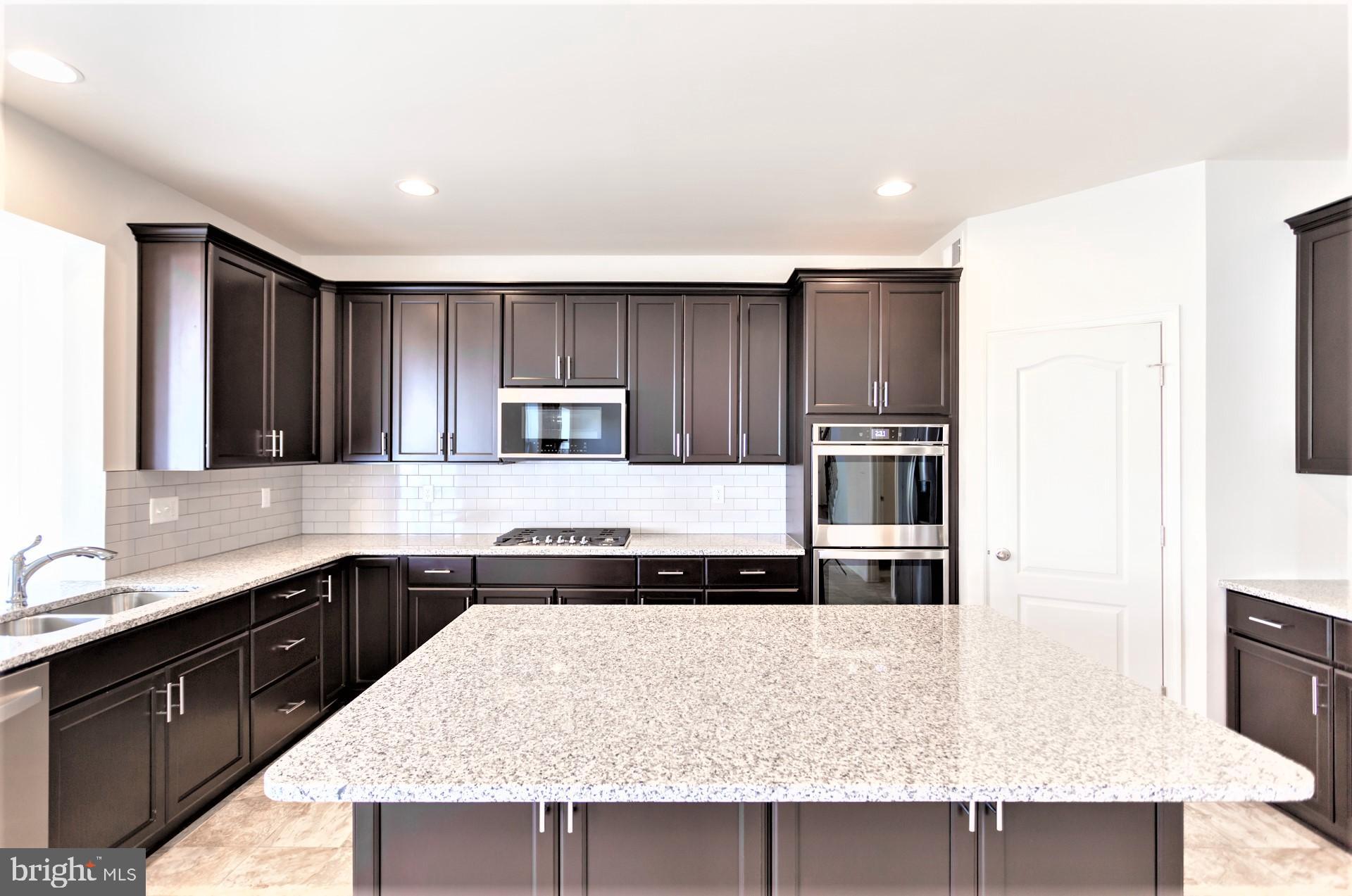 ARCHERS ROCK - Residential