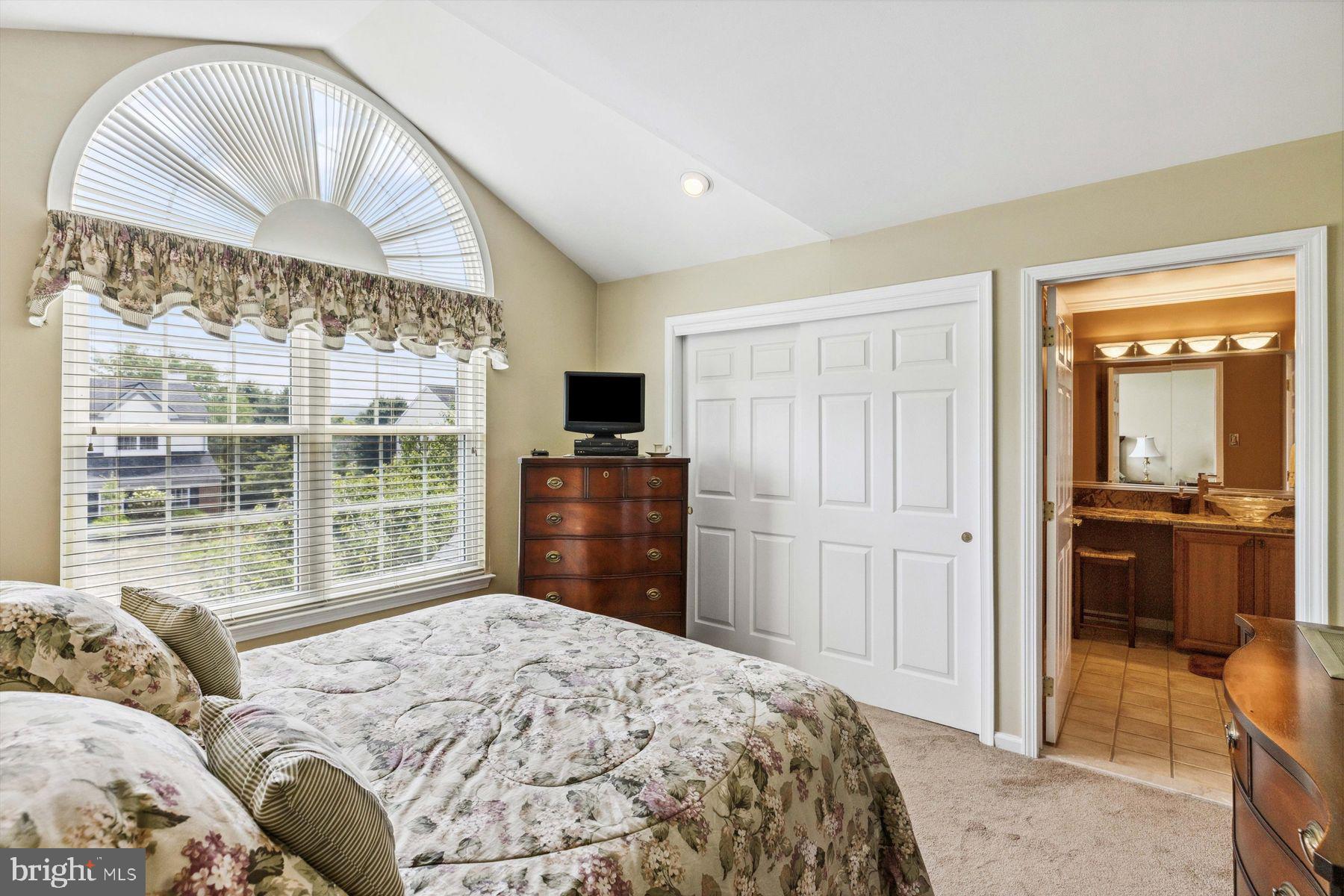 NORTH POINTE - Residential