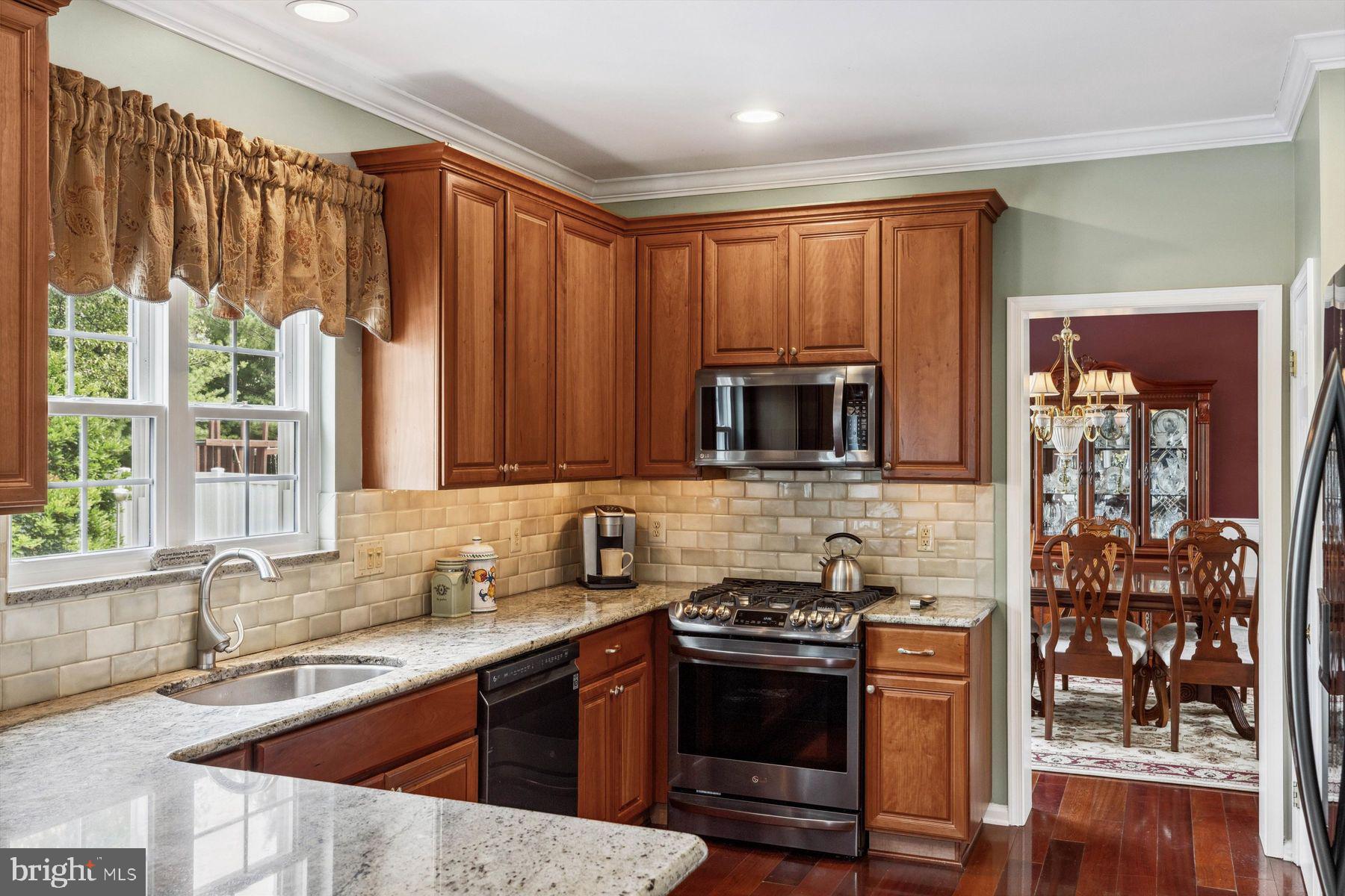 NORTH POINTE - Residential