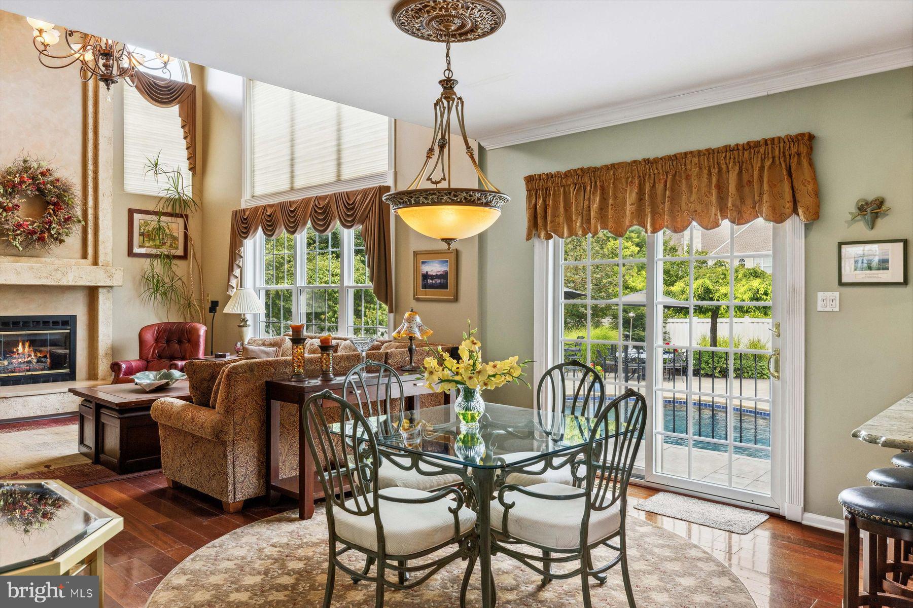 NORTH POINTE - Residential