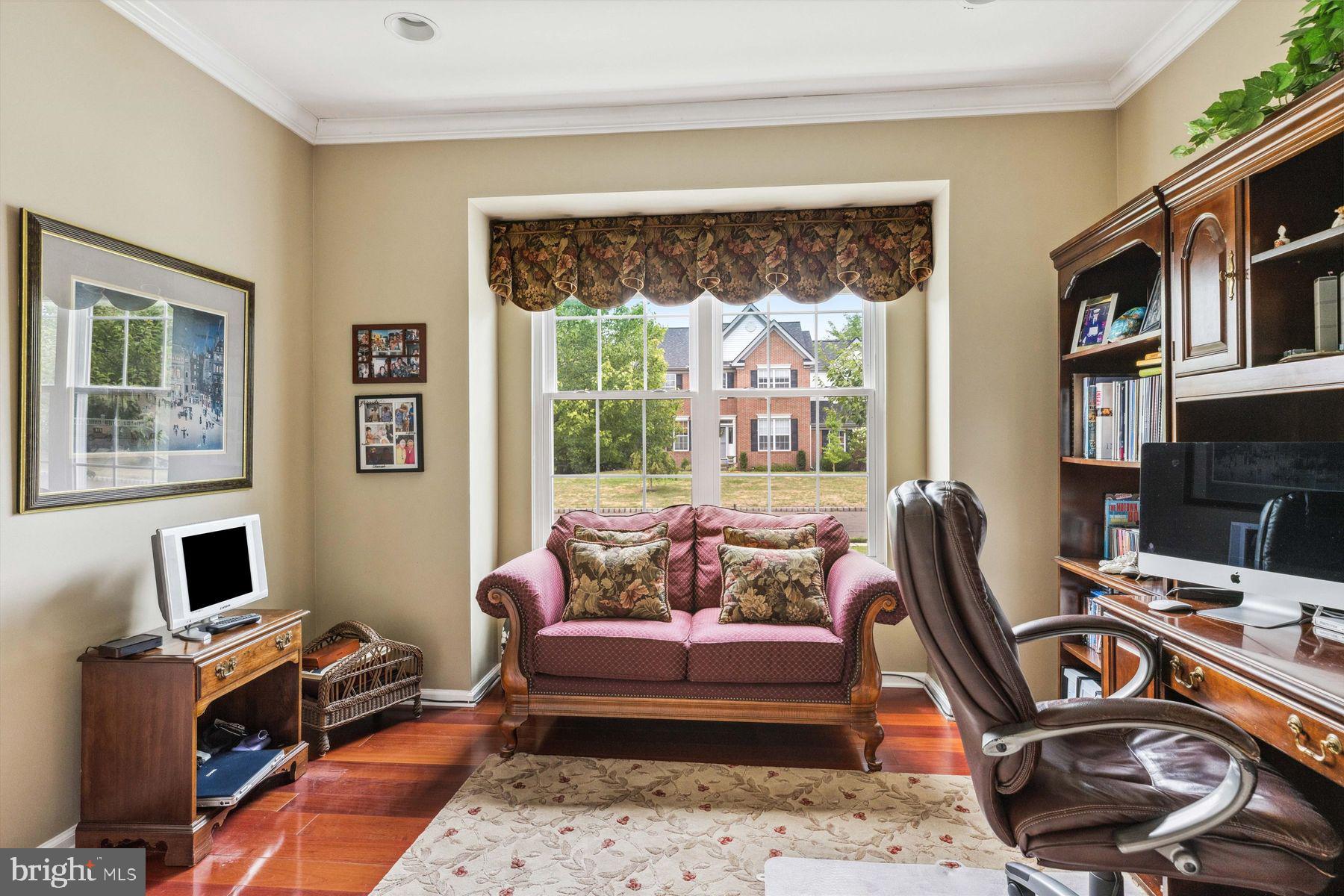 NORTH POINTE - Residential