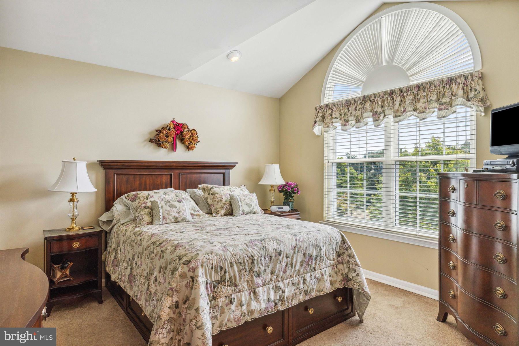 NORTH POINTE - Residential