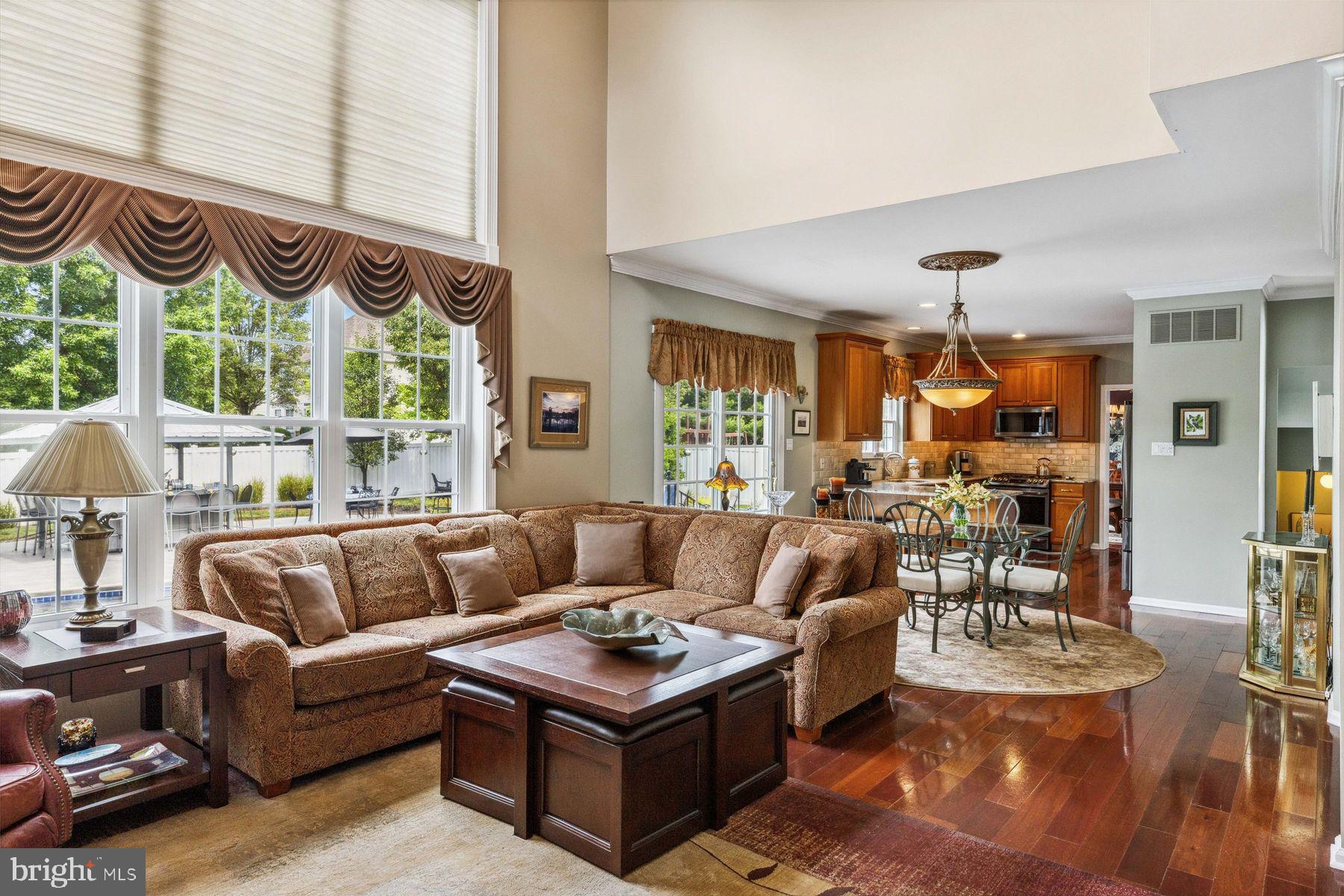 NORTH POINTE - Residential