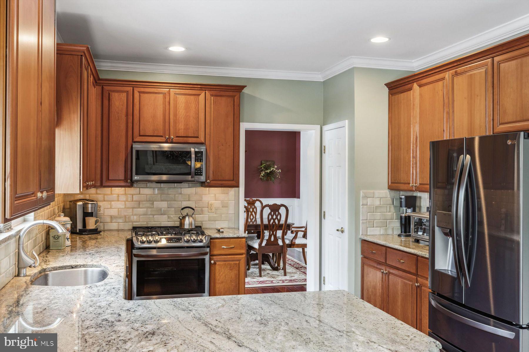 NORTH POINTE - Residential