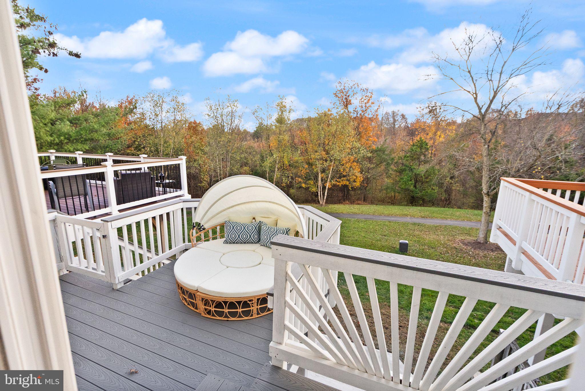 ASHBURN FARM - Residential