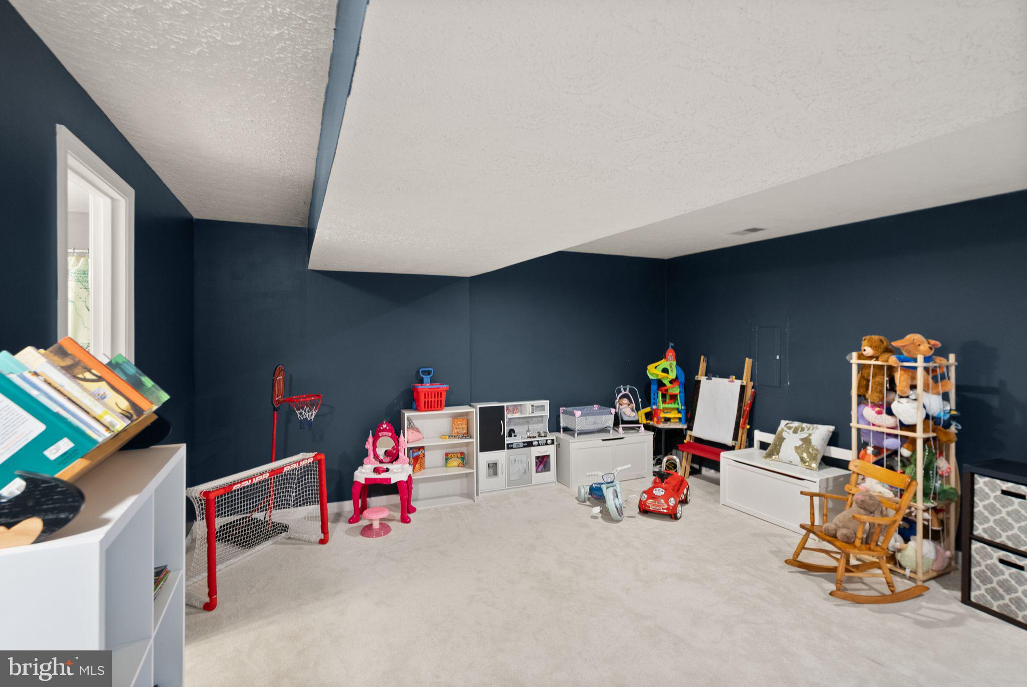 ASHBURN FARM - Residential