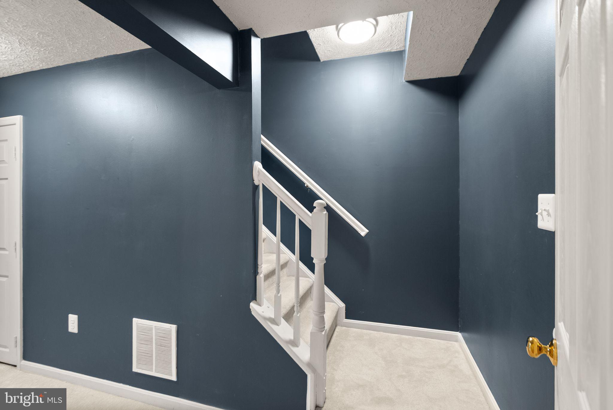 ASHBURN FARM - Residential