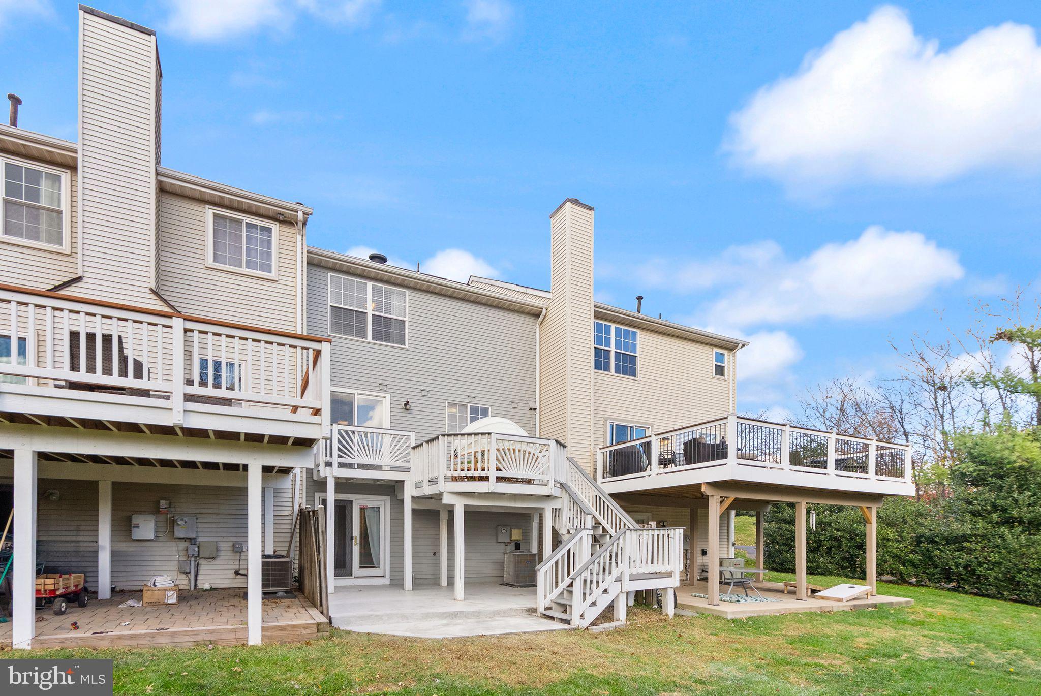 ASHBURN FARM - Residential