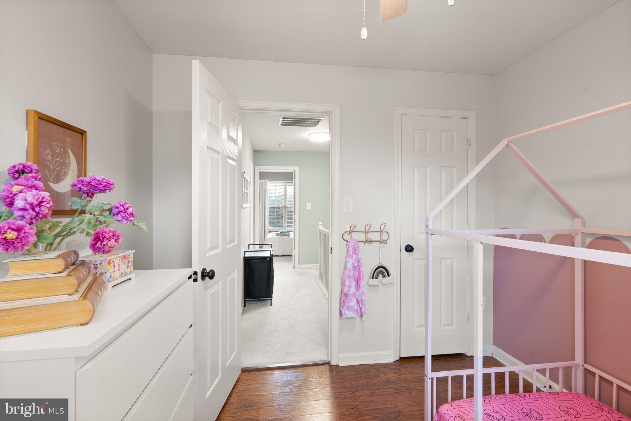 ASHBURN FARM - Residential