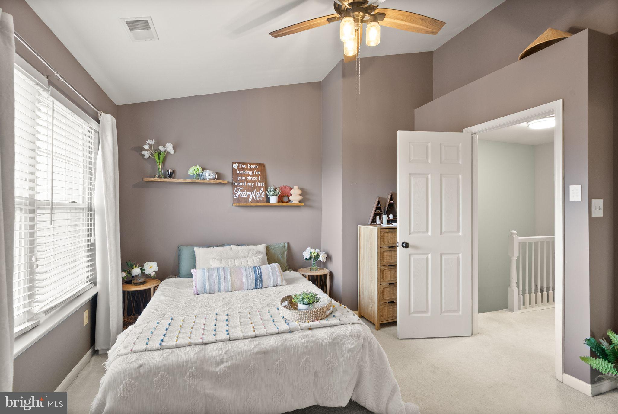 ASHBURN FARM - Residential