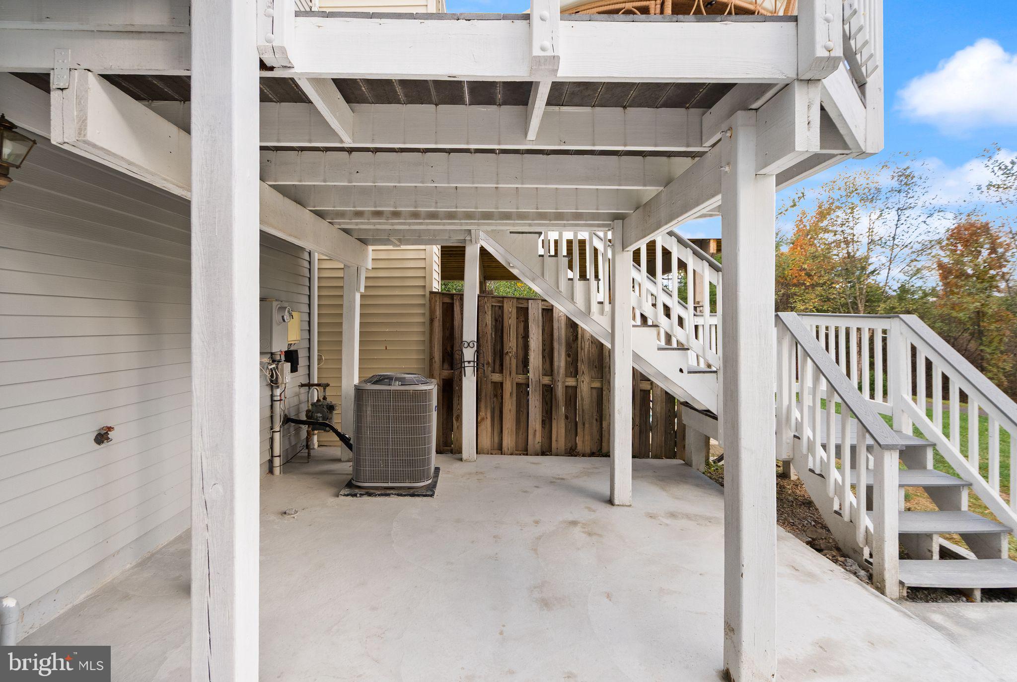 ASHBURN FARM - Residential