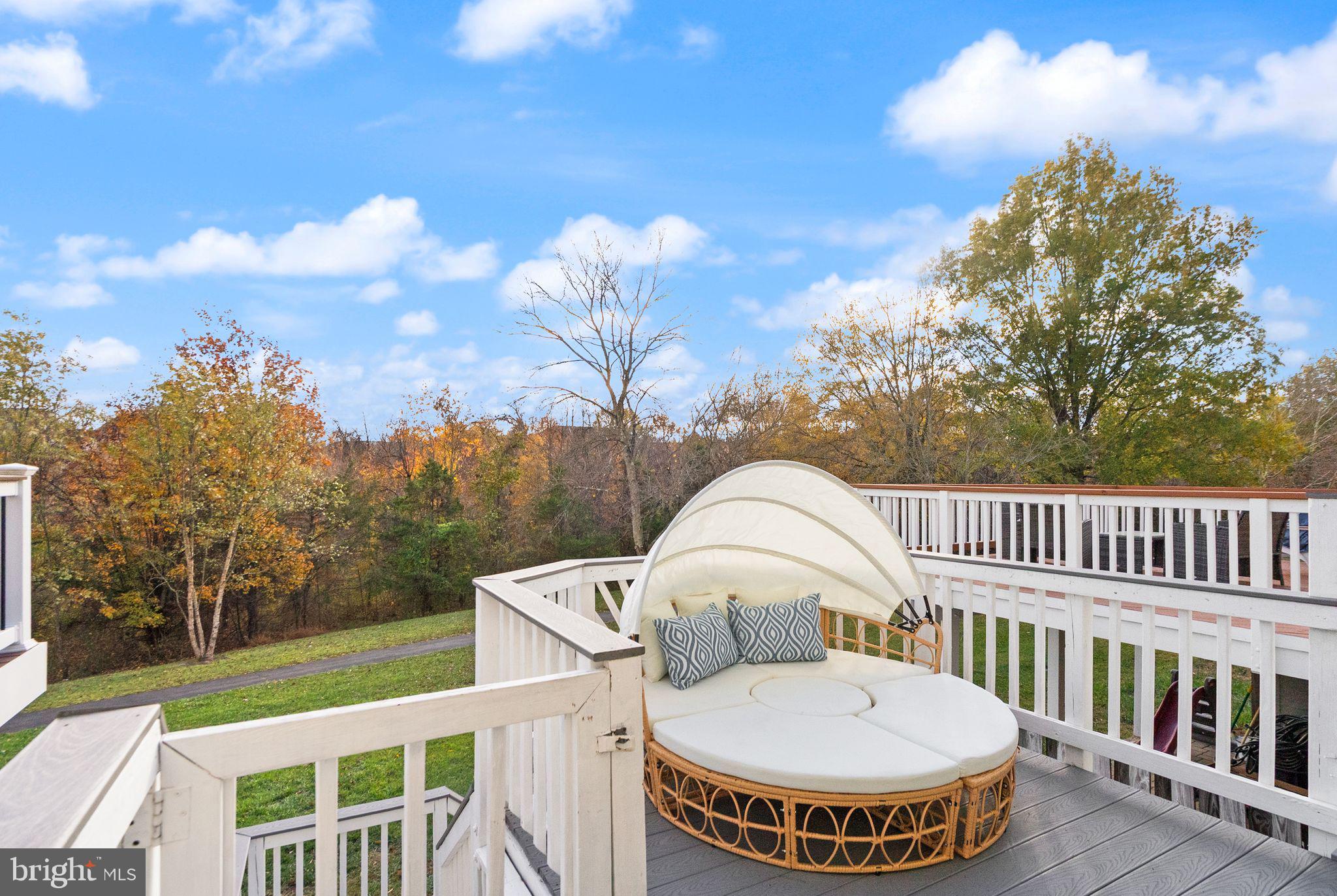 ASHBURN FARM - Residential