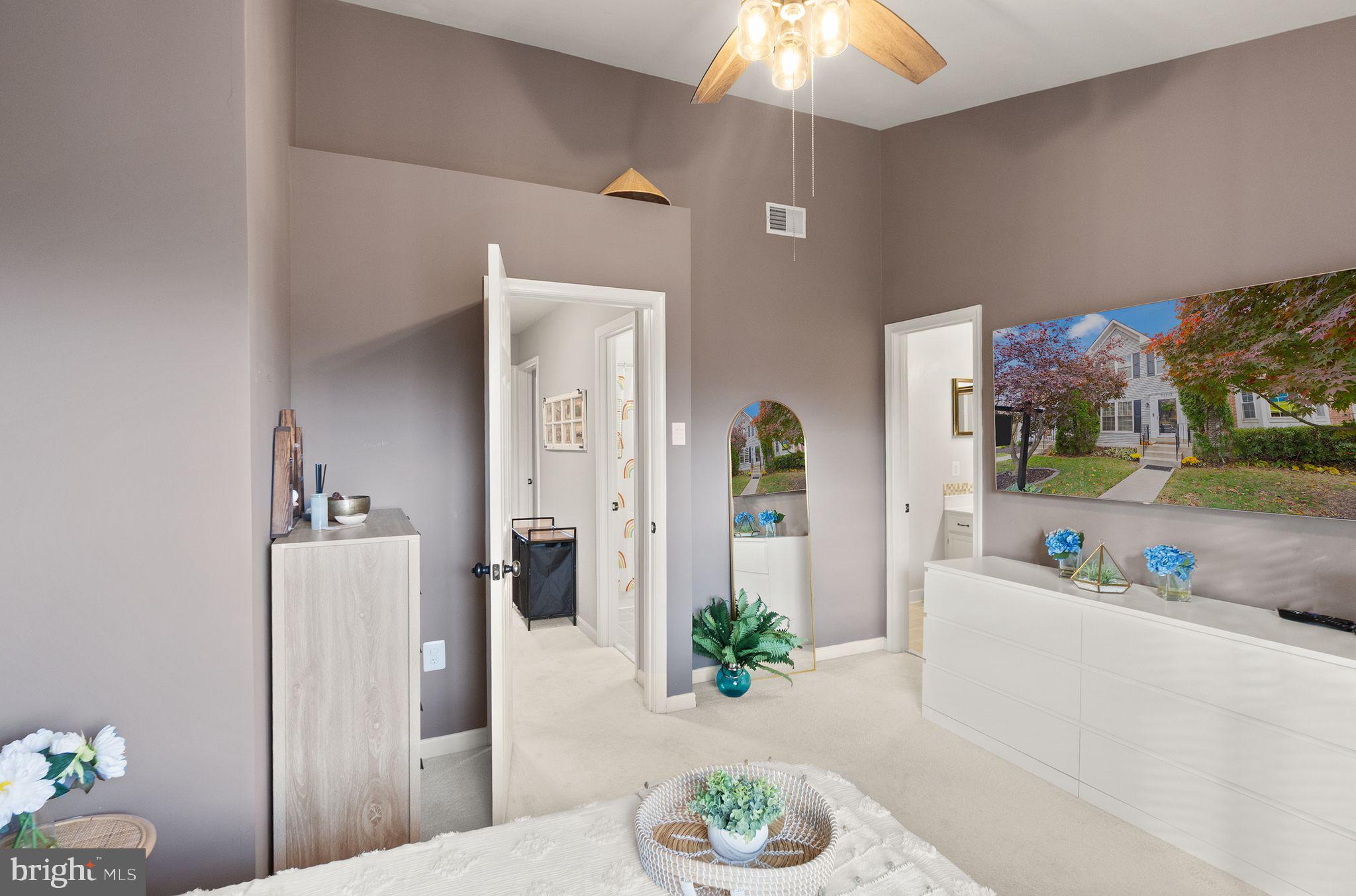 ASHBURN FARM - Residential