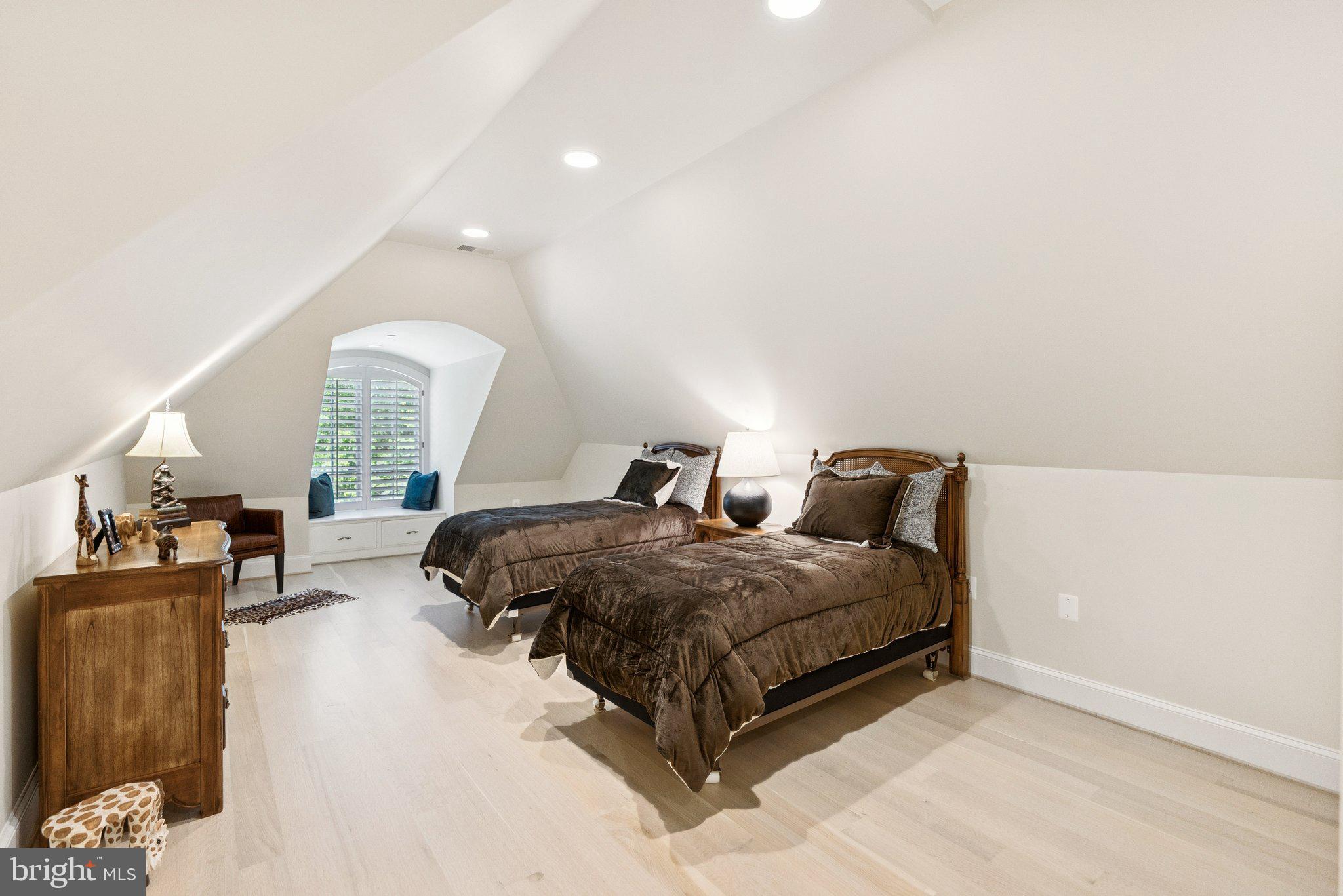 AVENEL - Residential