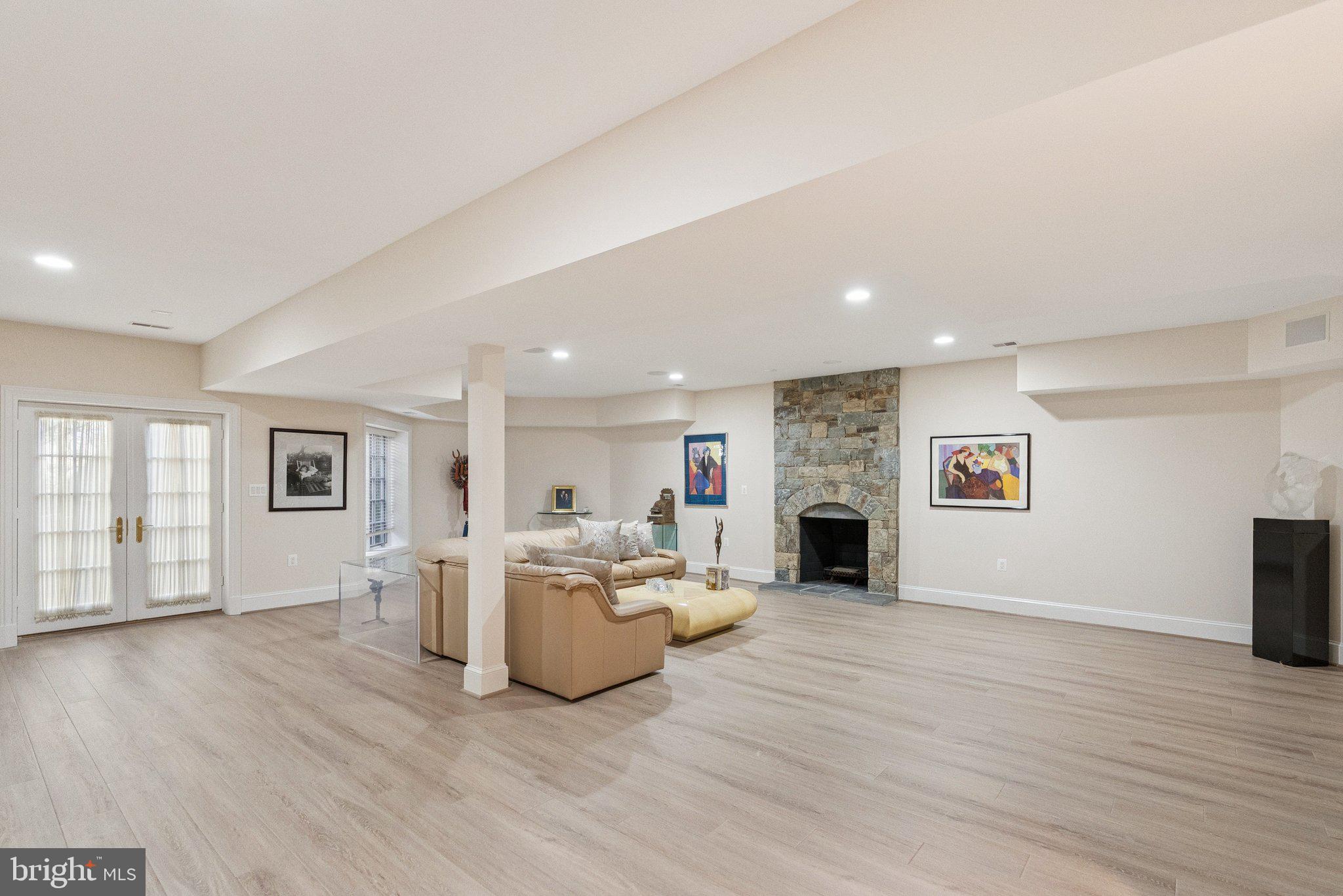 AVENEL - Residential