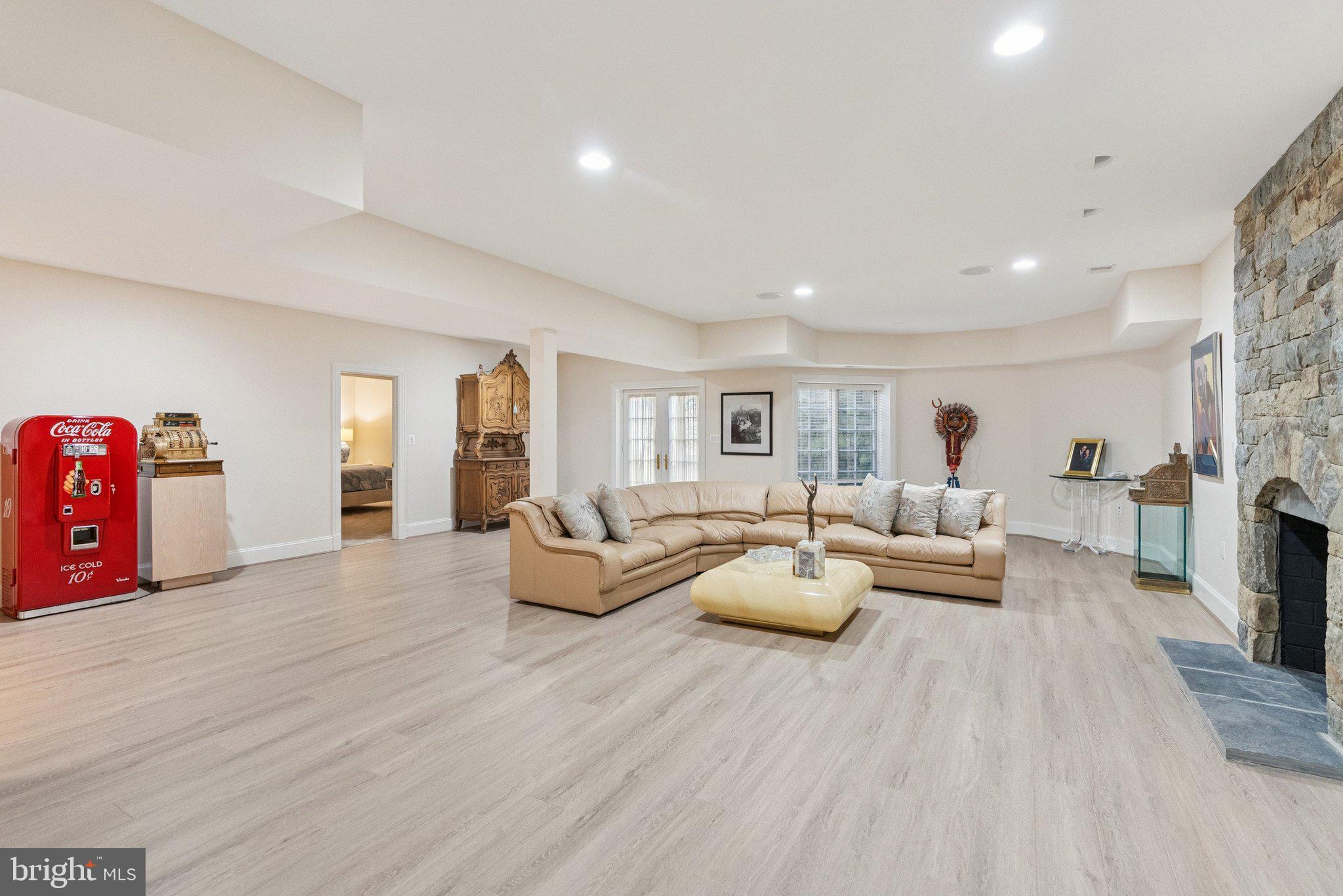 AVENEL - Residential