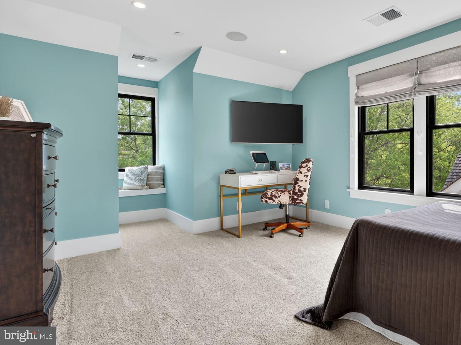 KENTLANDS - Residential