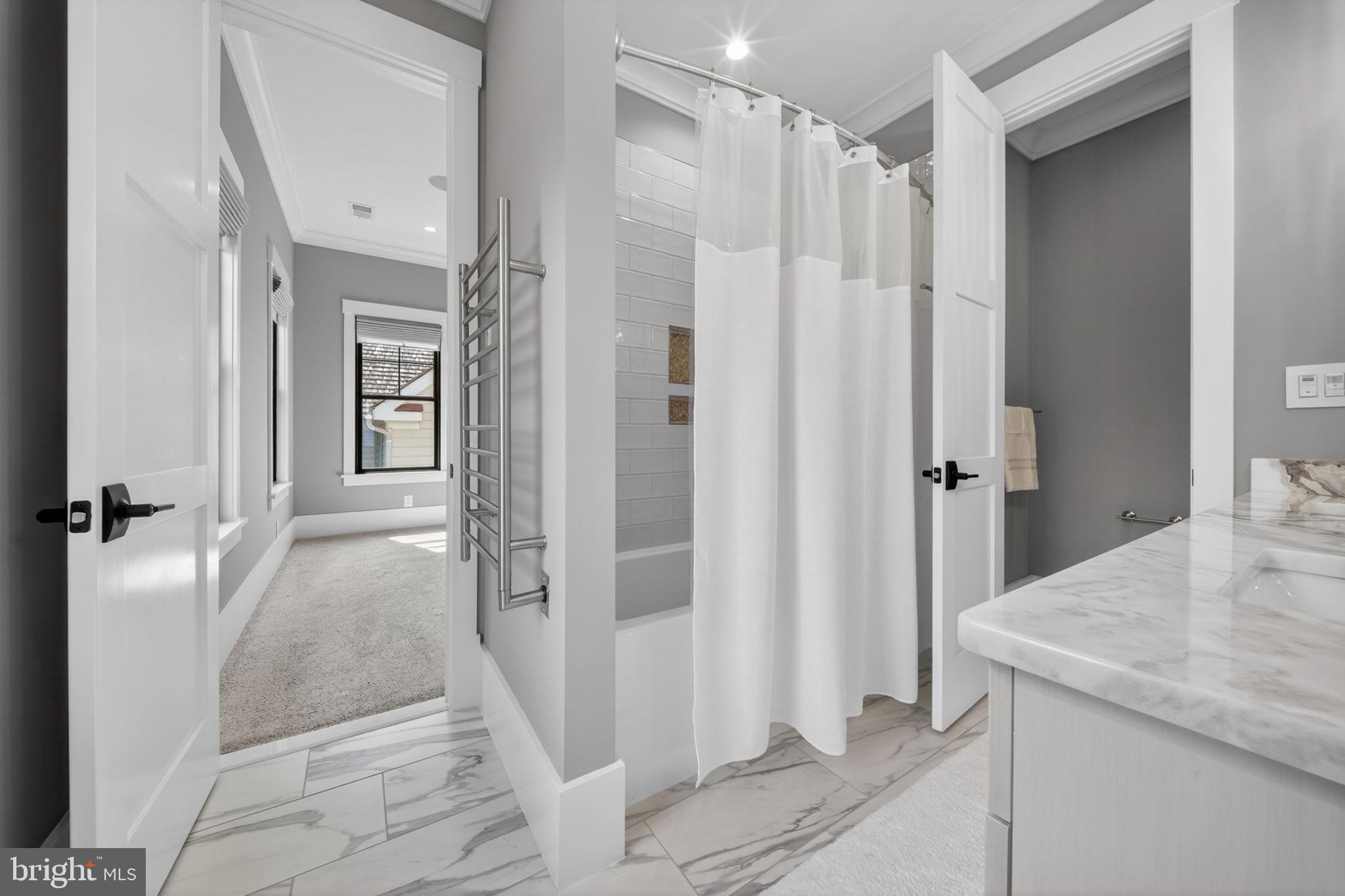 KENTLANDS - Residential