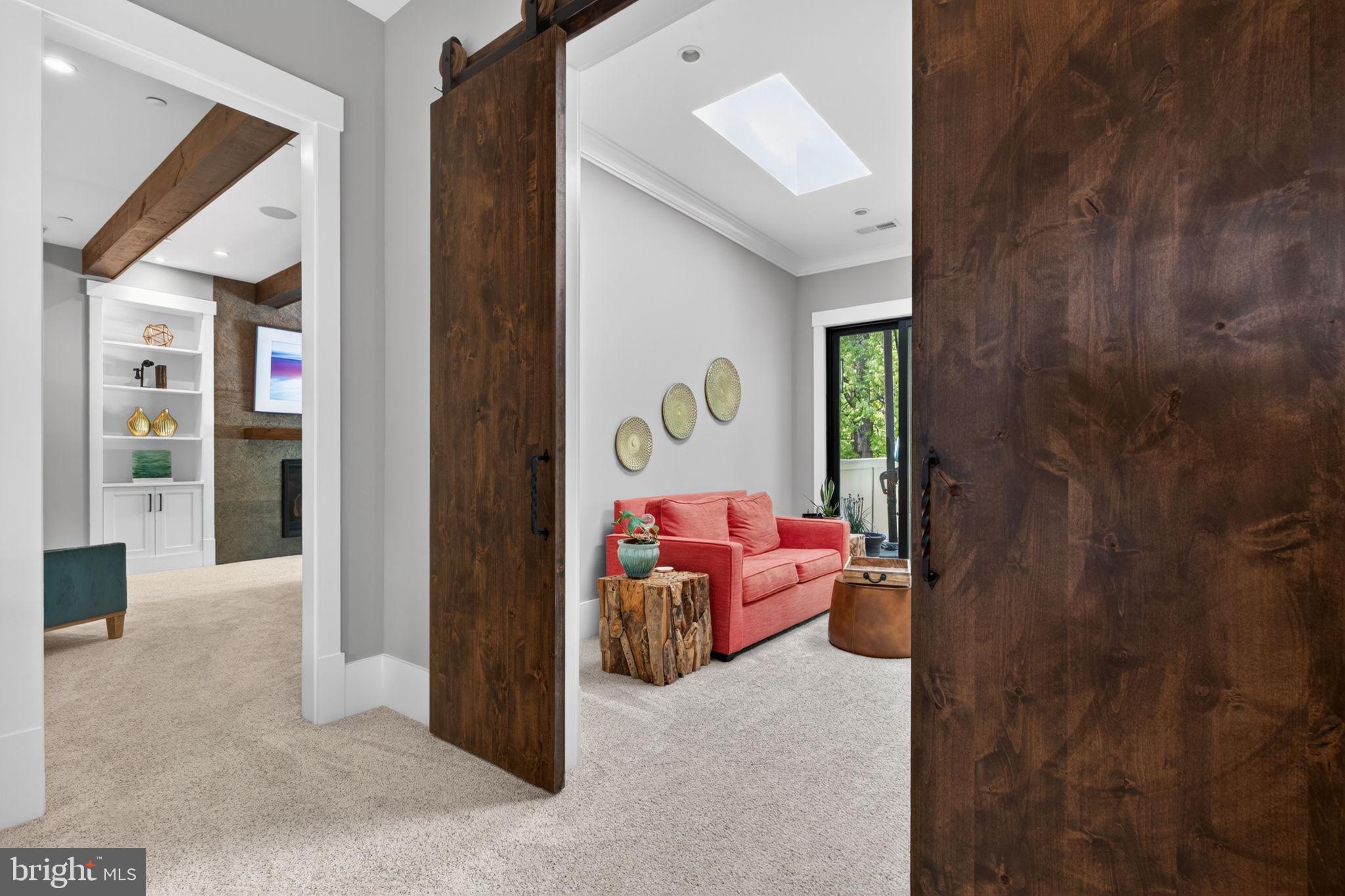 KENTLANDS - Residential