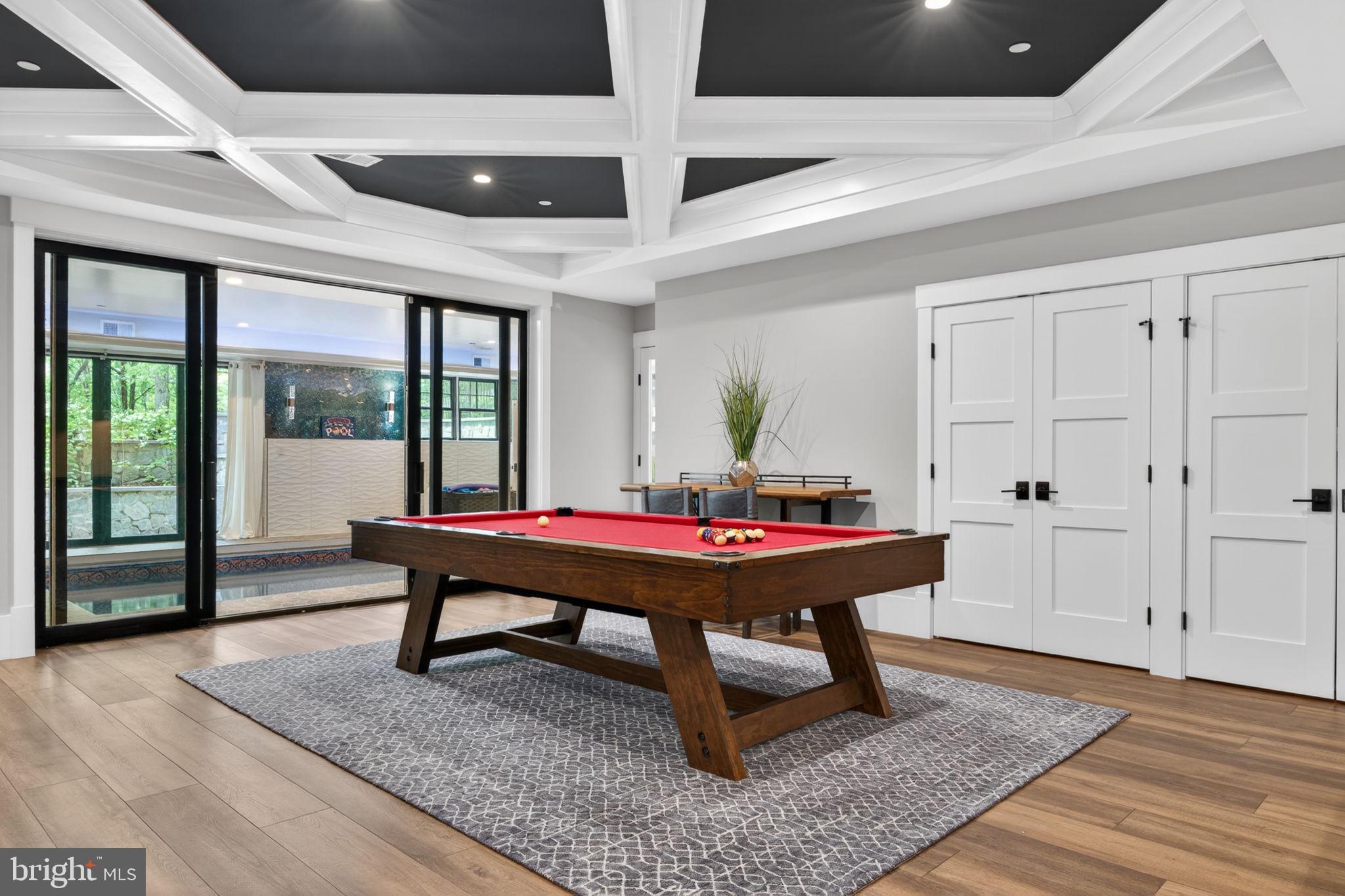 KENTLANDS - Residential