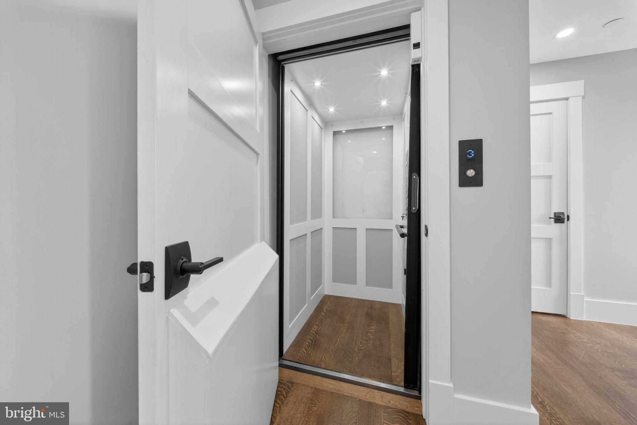 KENTLANDS - Residential