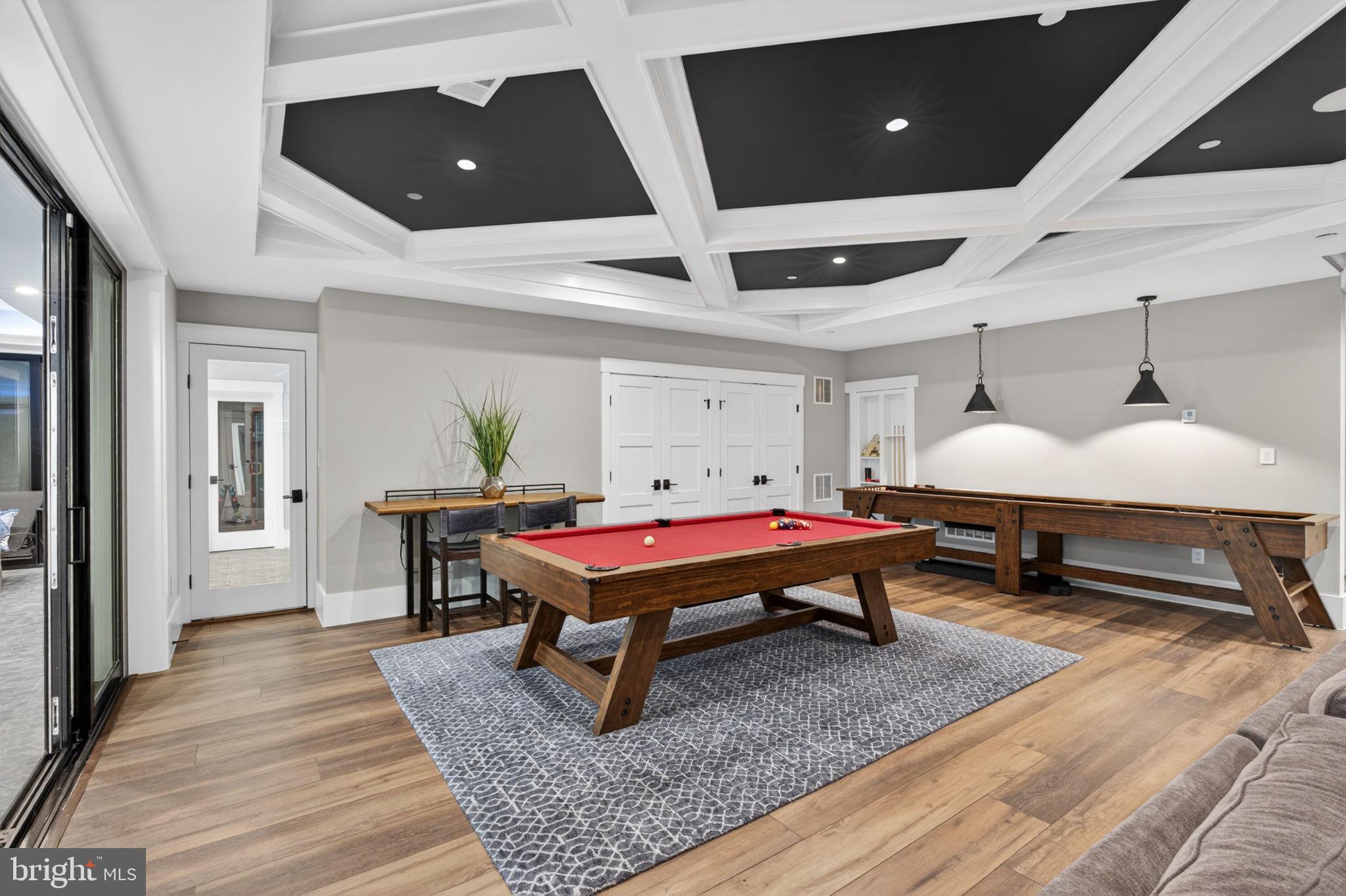 KENTLANDS - Residential