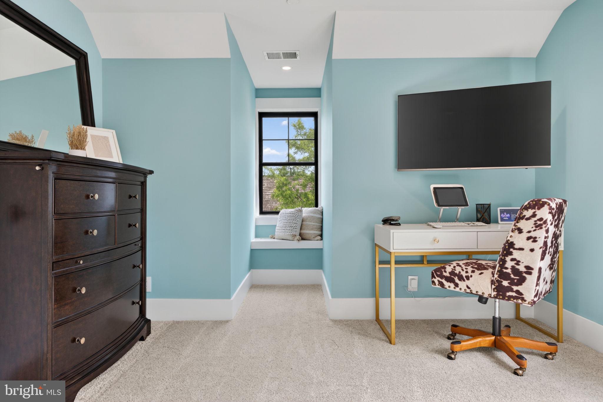 KENTLANDS - Residential