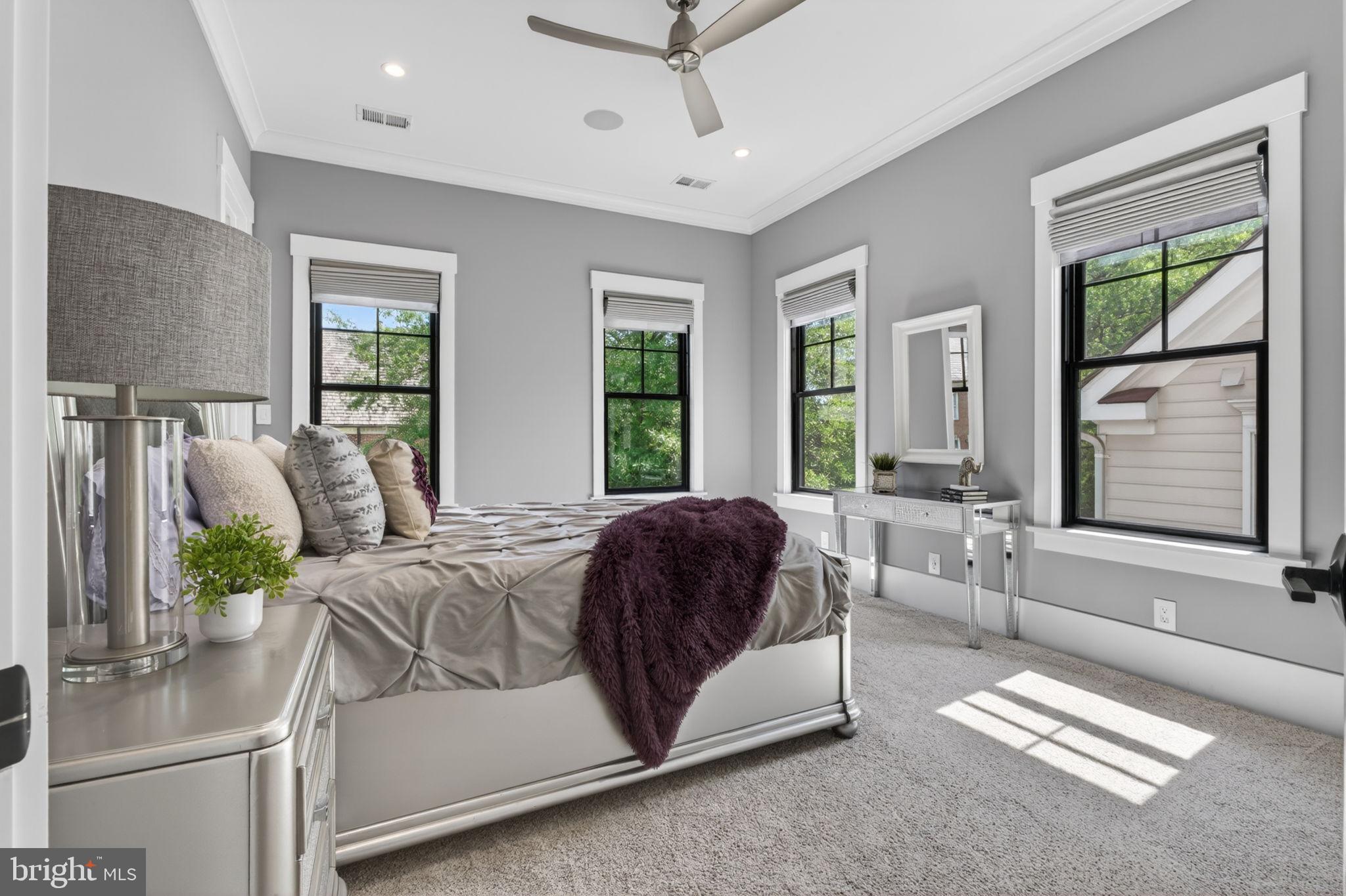 KENTLANDS - Residential