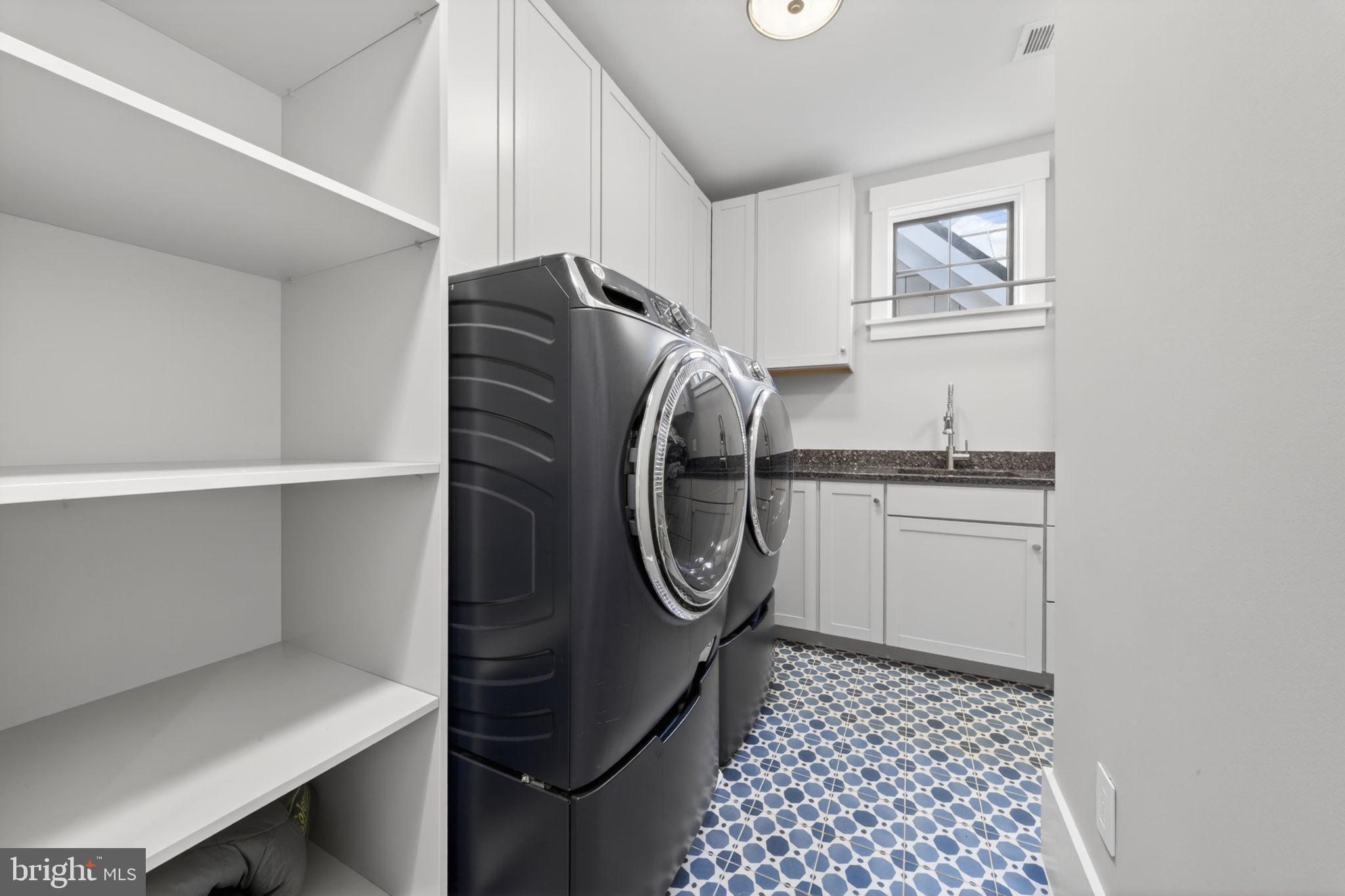 KENTLANDS - Residential