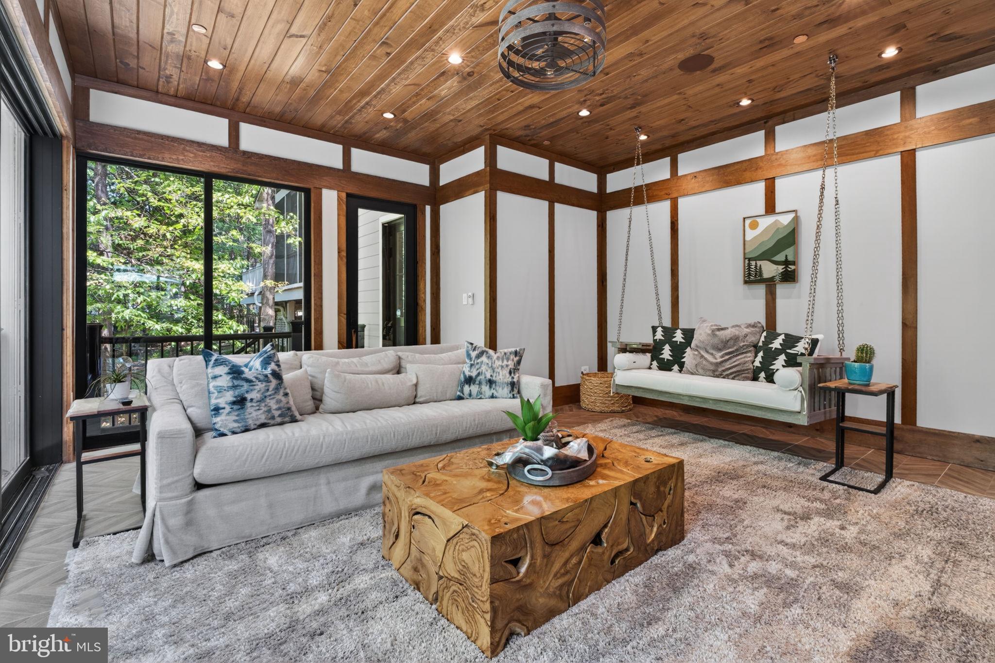 KENTLANDS - Residential