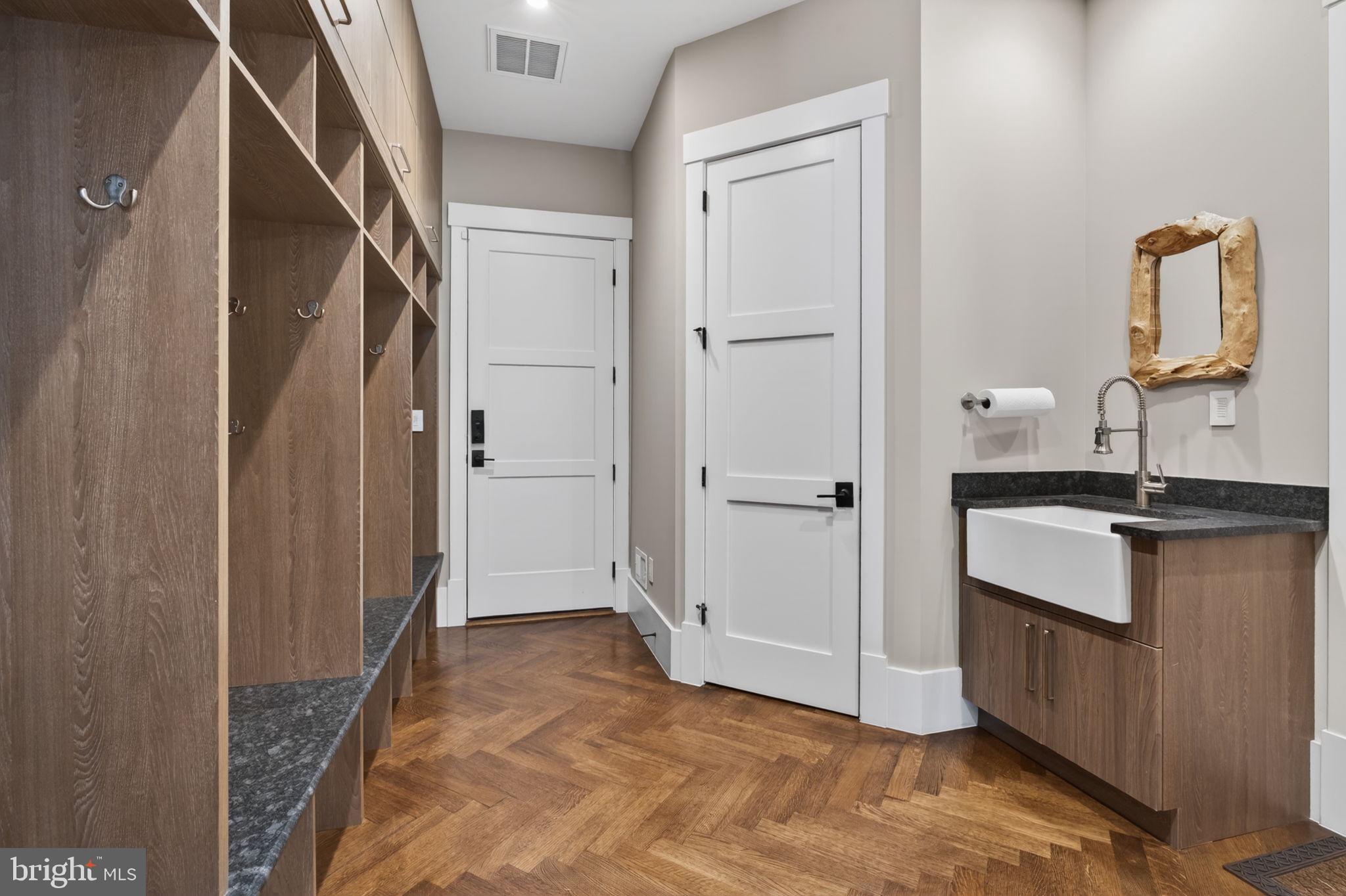 KENTLANDS - Residential