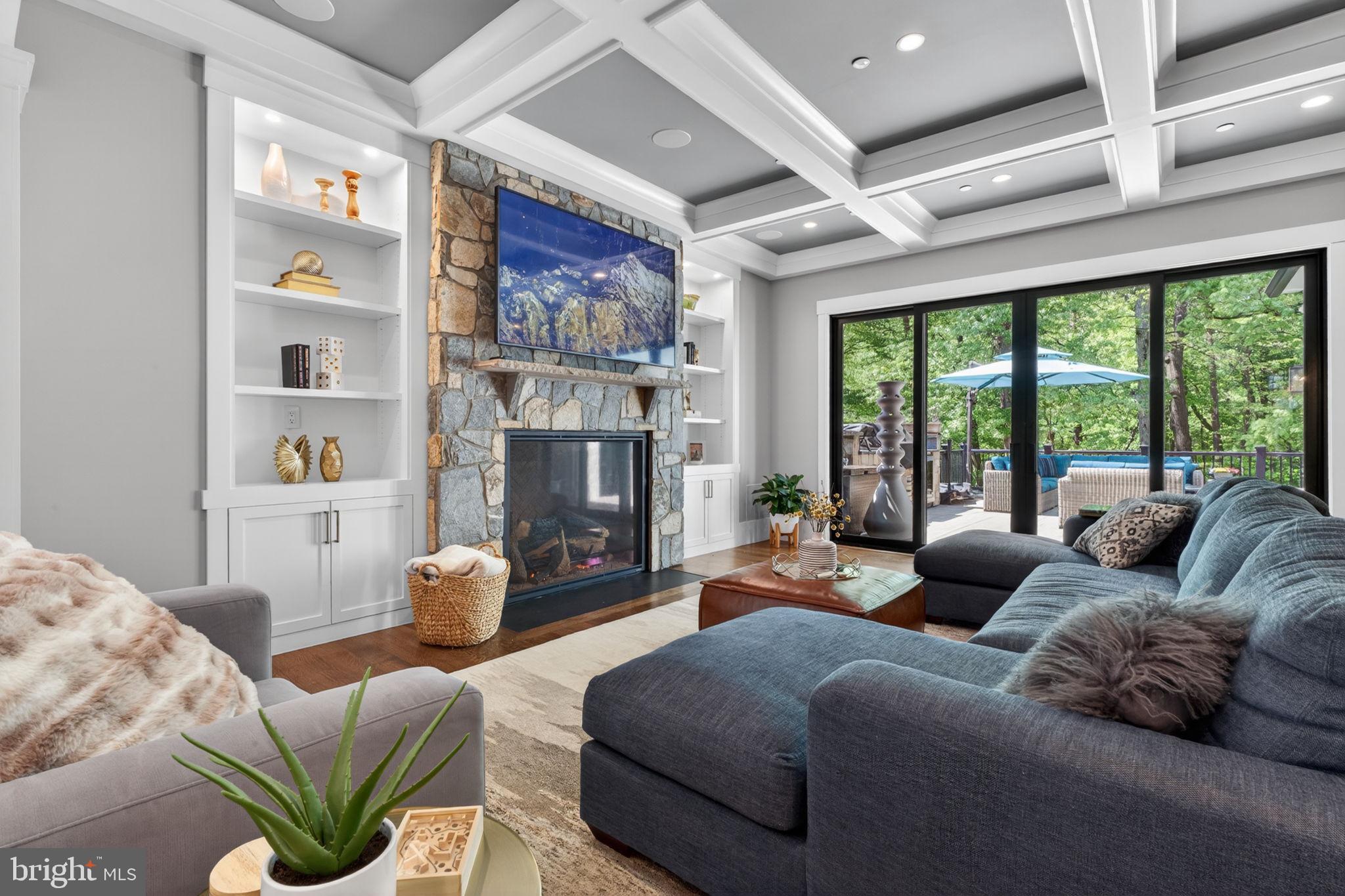 KENTLANDS - Residential