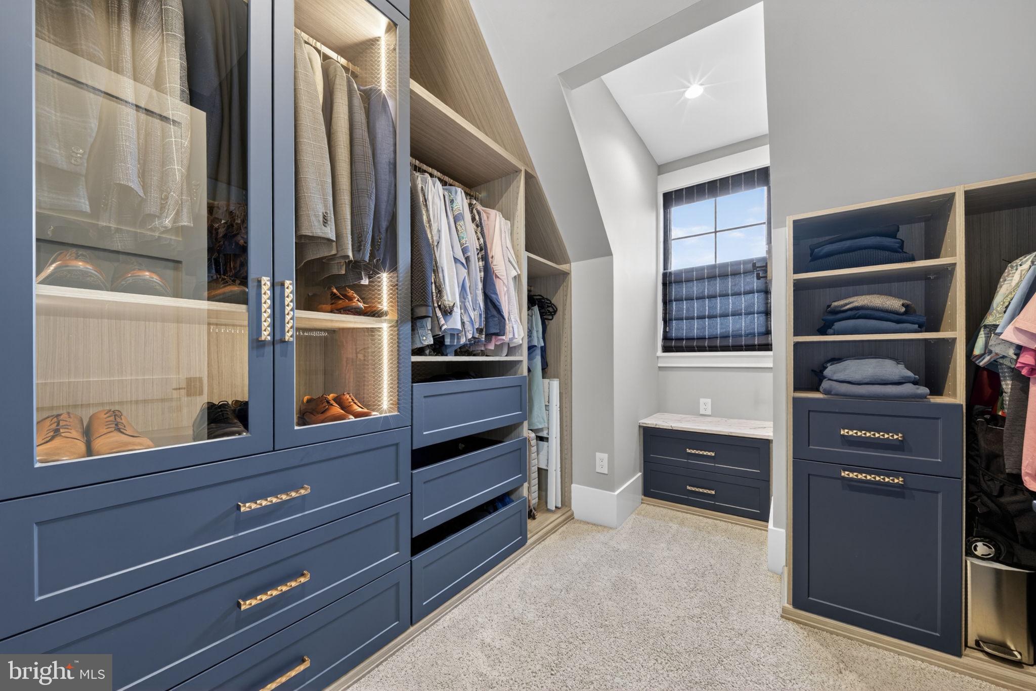 KENTLANDS - Residential