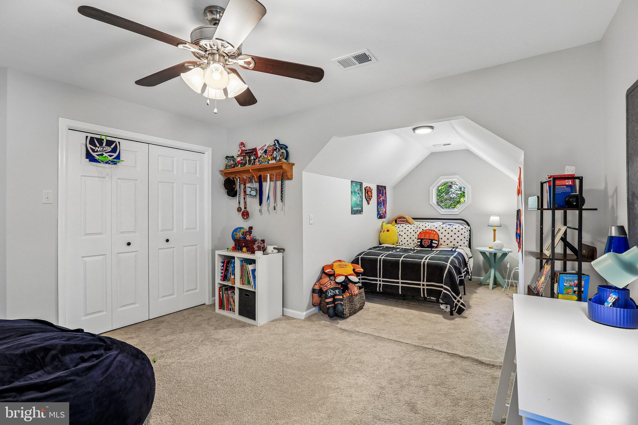 WHITE OAKS - Residential