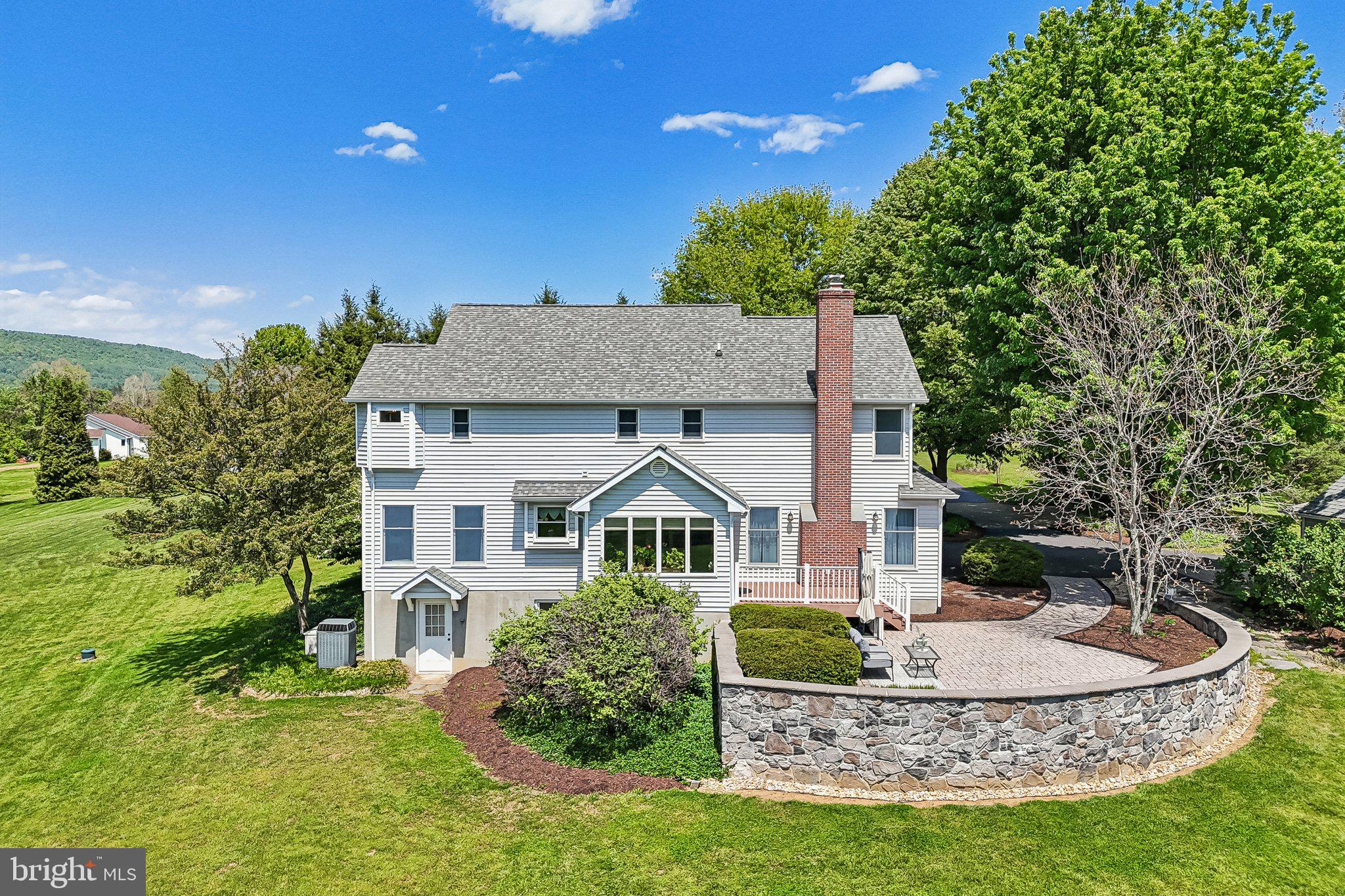WHITE OAKS - Residential