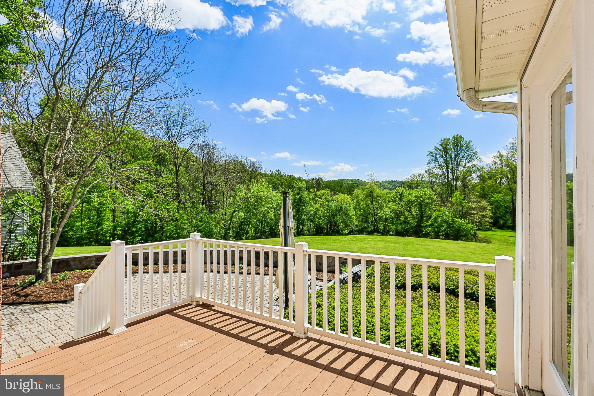 WHITE OAKS - Residential