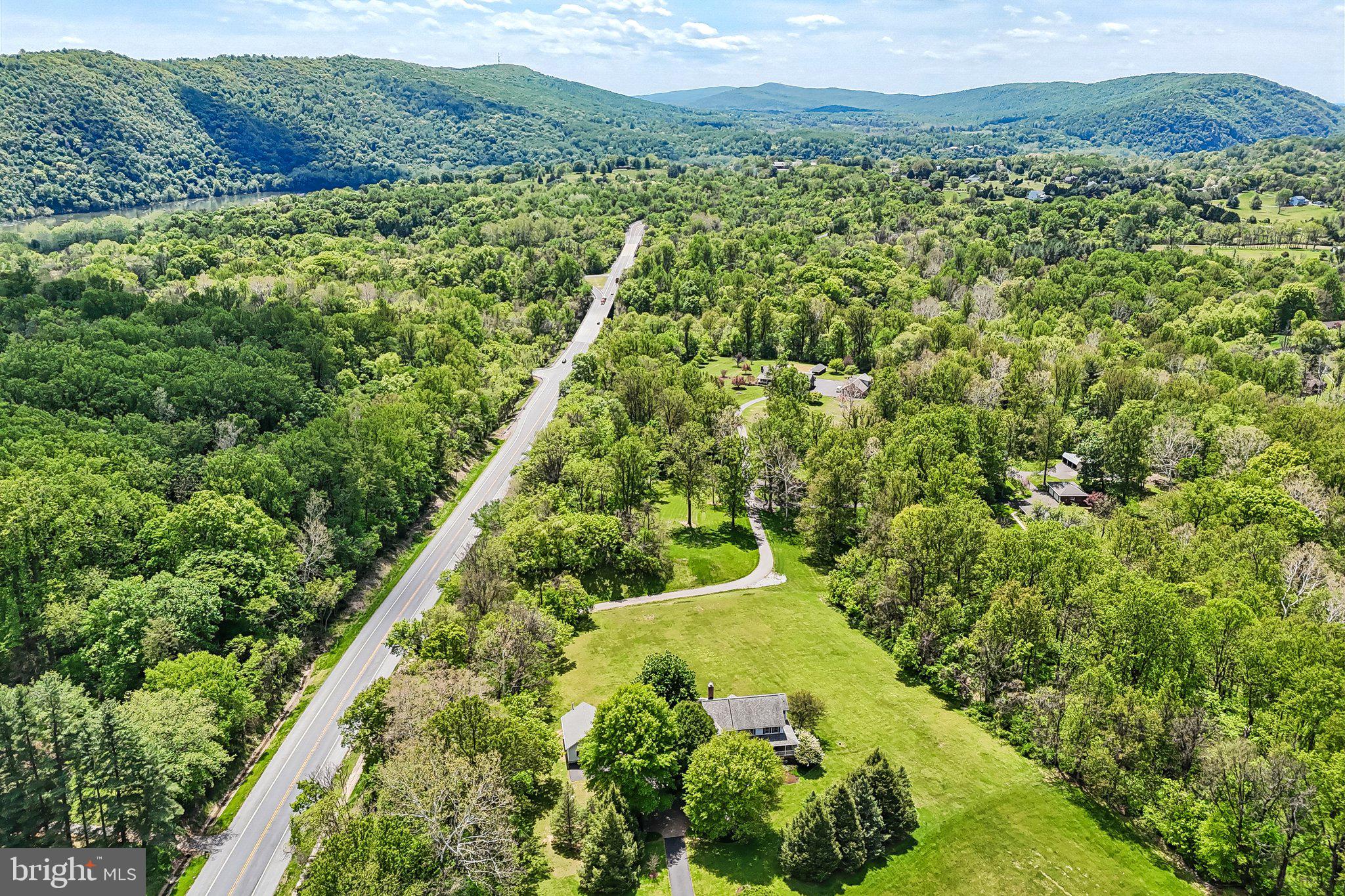WHITE OAKS - Residential