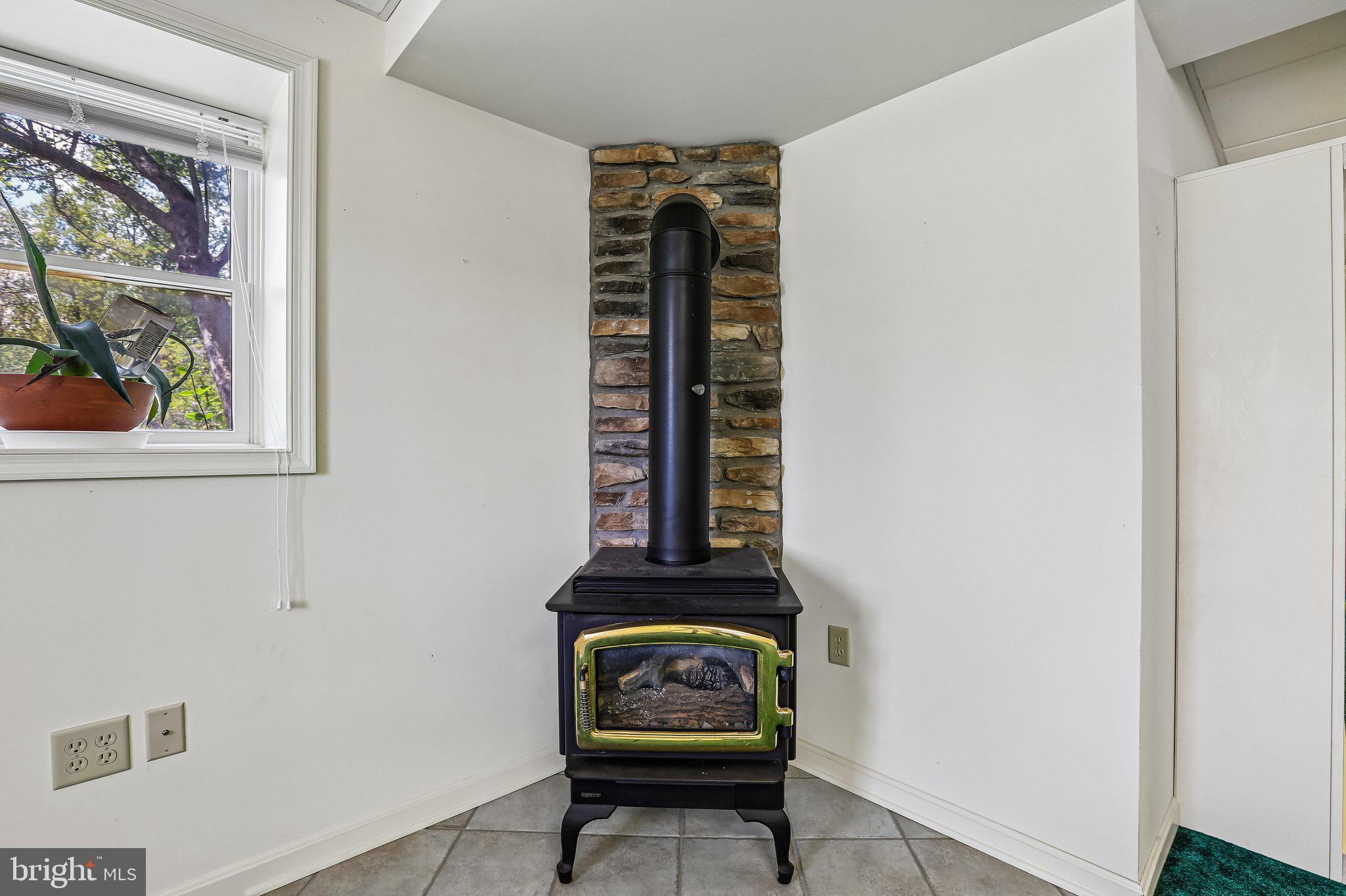 WHITE OAKS - Residential
