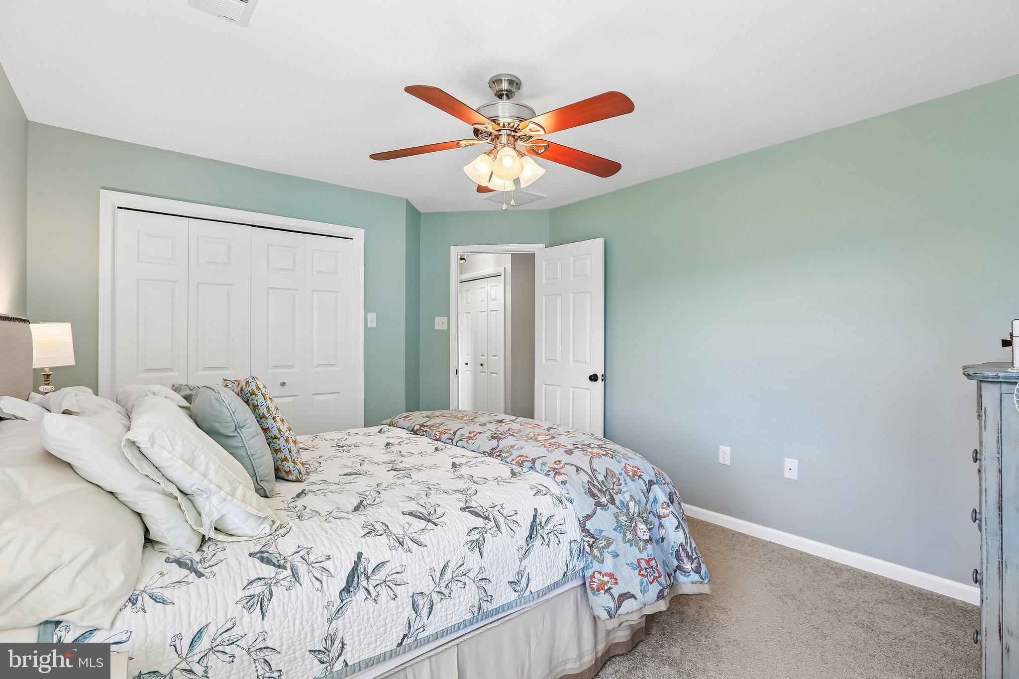 WHITE OAKS - Residential