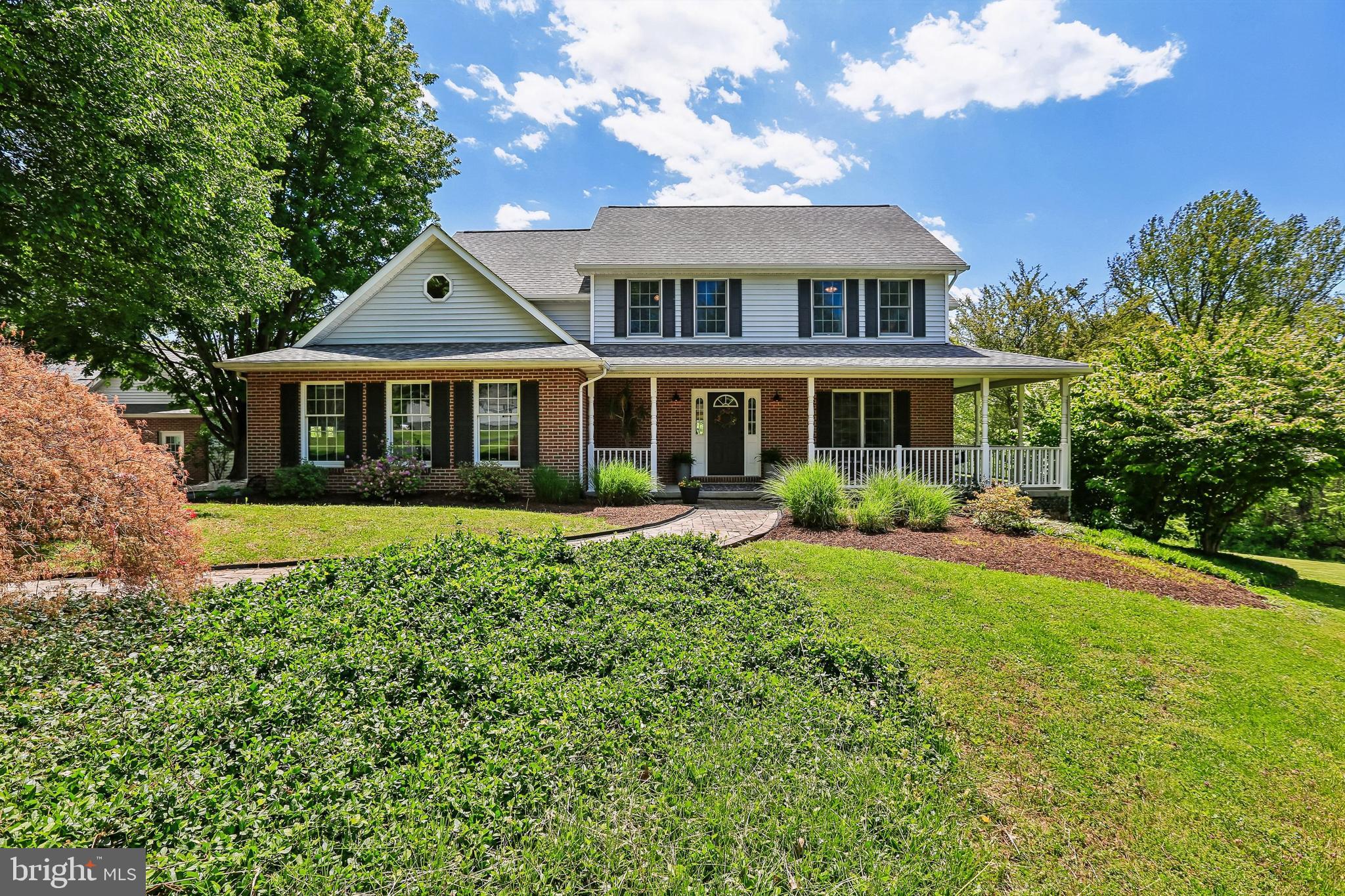 WHITE OAKS - Residential
