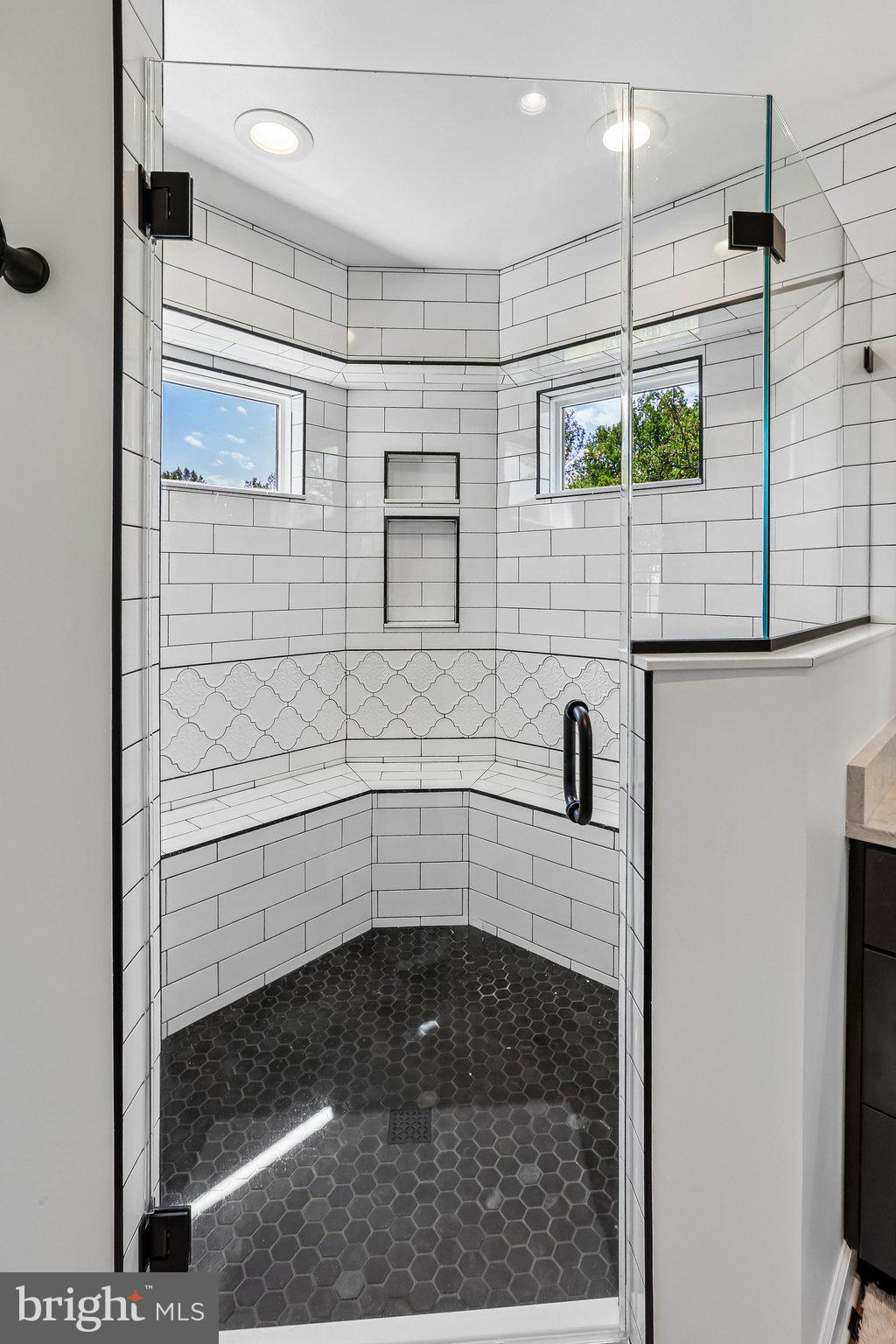 WHITE OAKS - Residential