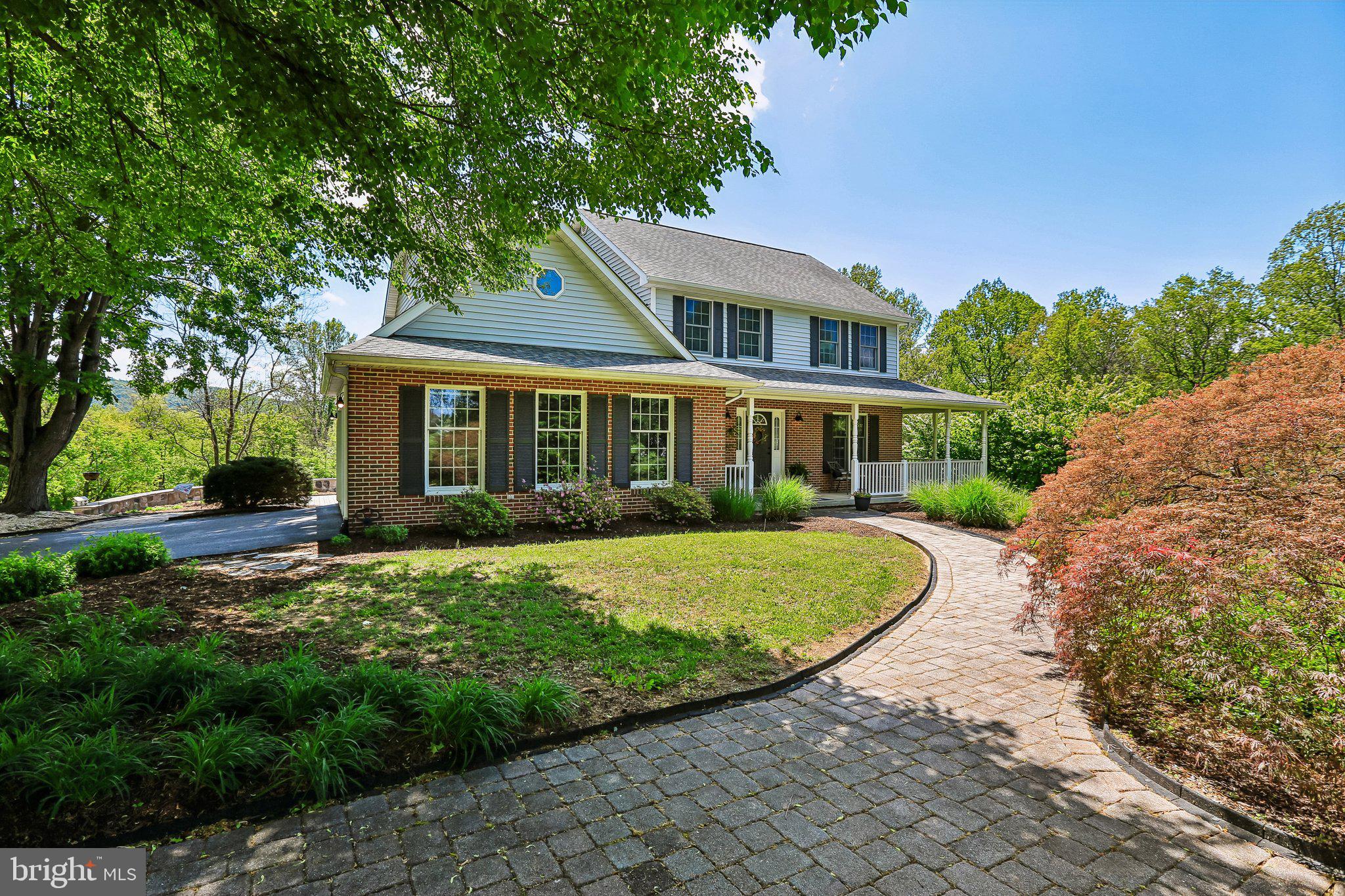 WHITE OAKS - Residential