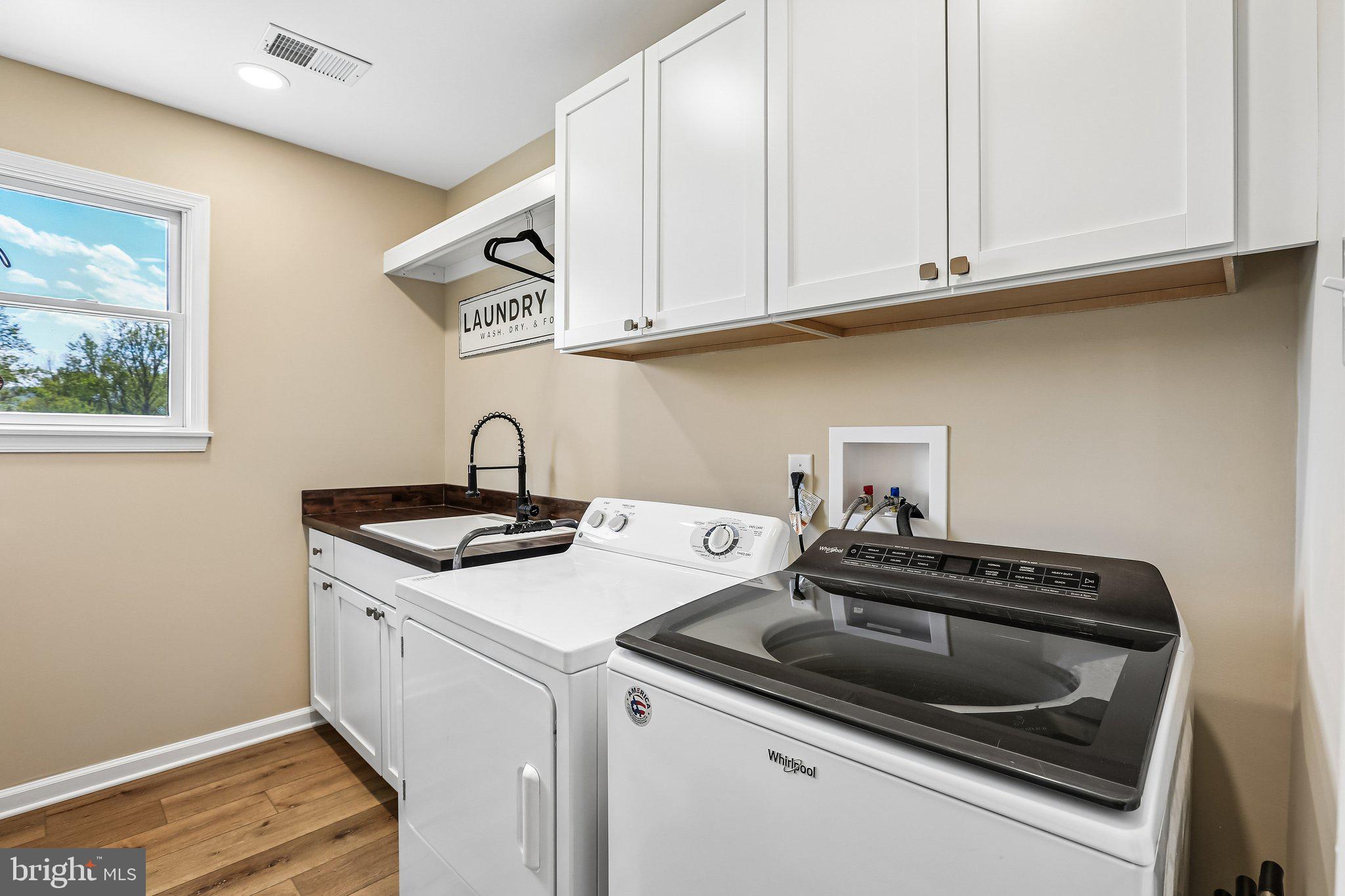 WHITE OAKS - Residential